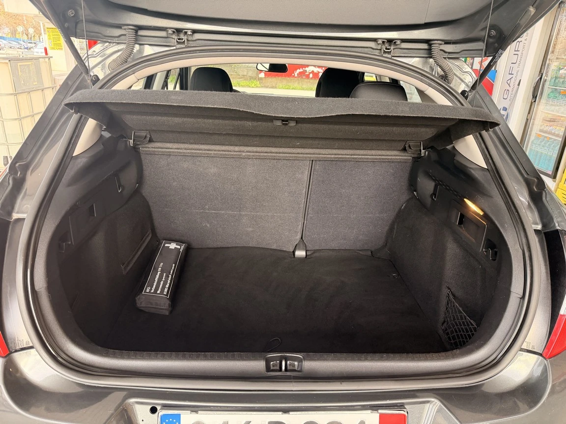 Citroen C4 133000km!!!, снимка 10 - Автомобили и джипове - 54134036