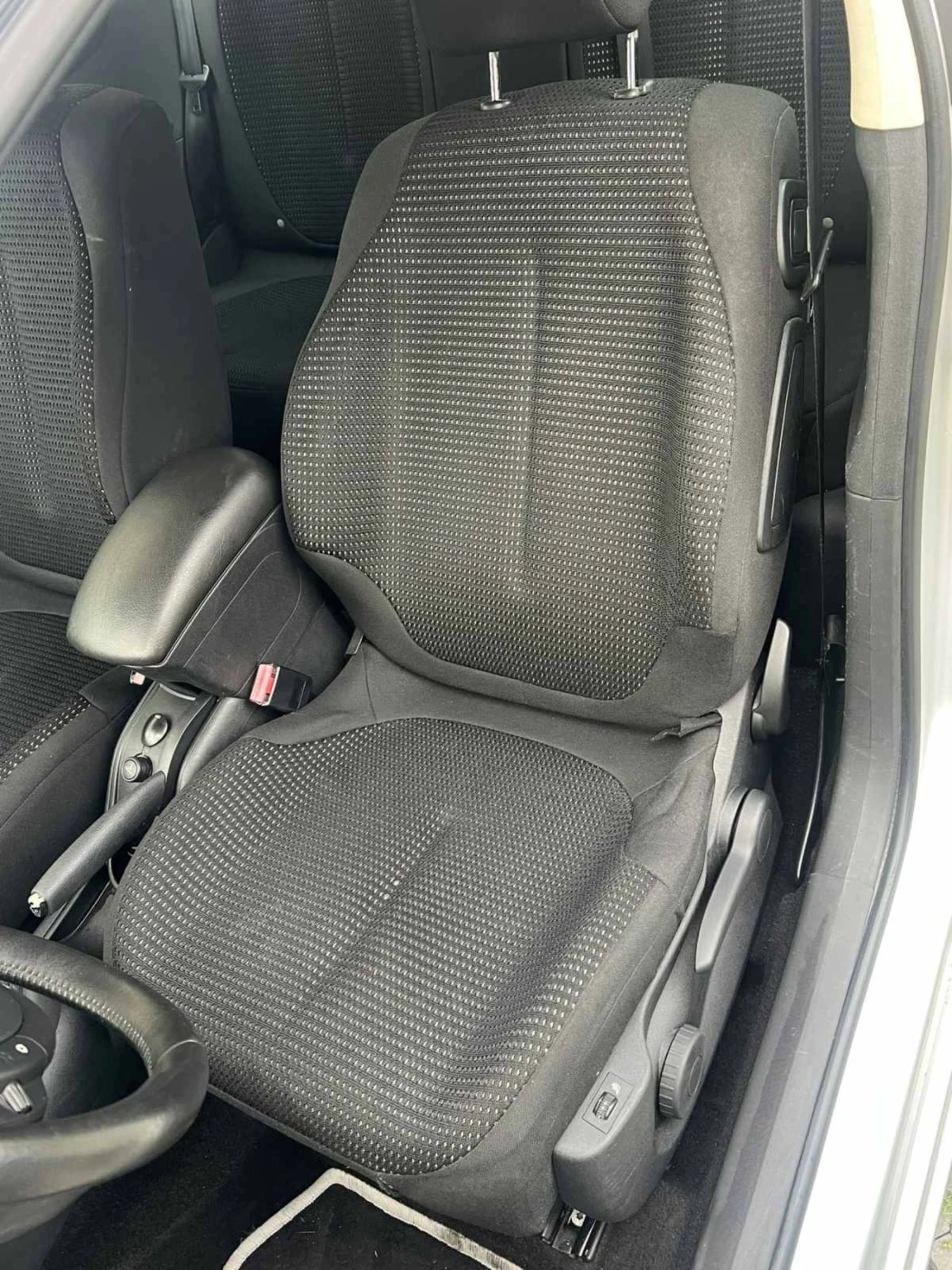 Citroen C4 1.6 HDI Top Германия , снимка 8 - Автомобили и джипове - 54592310