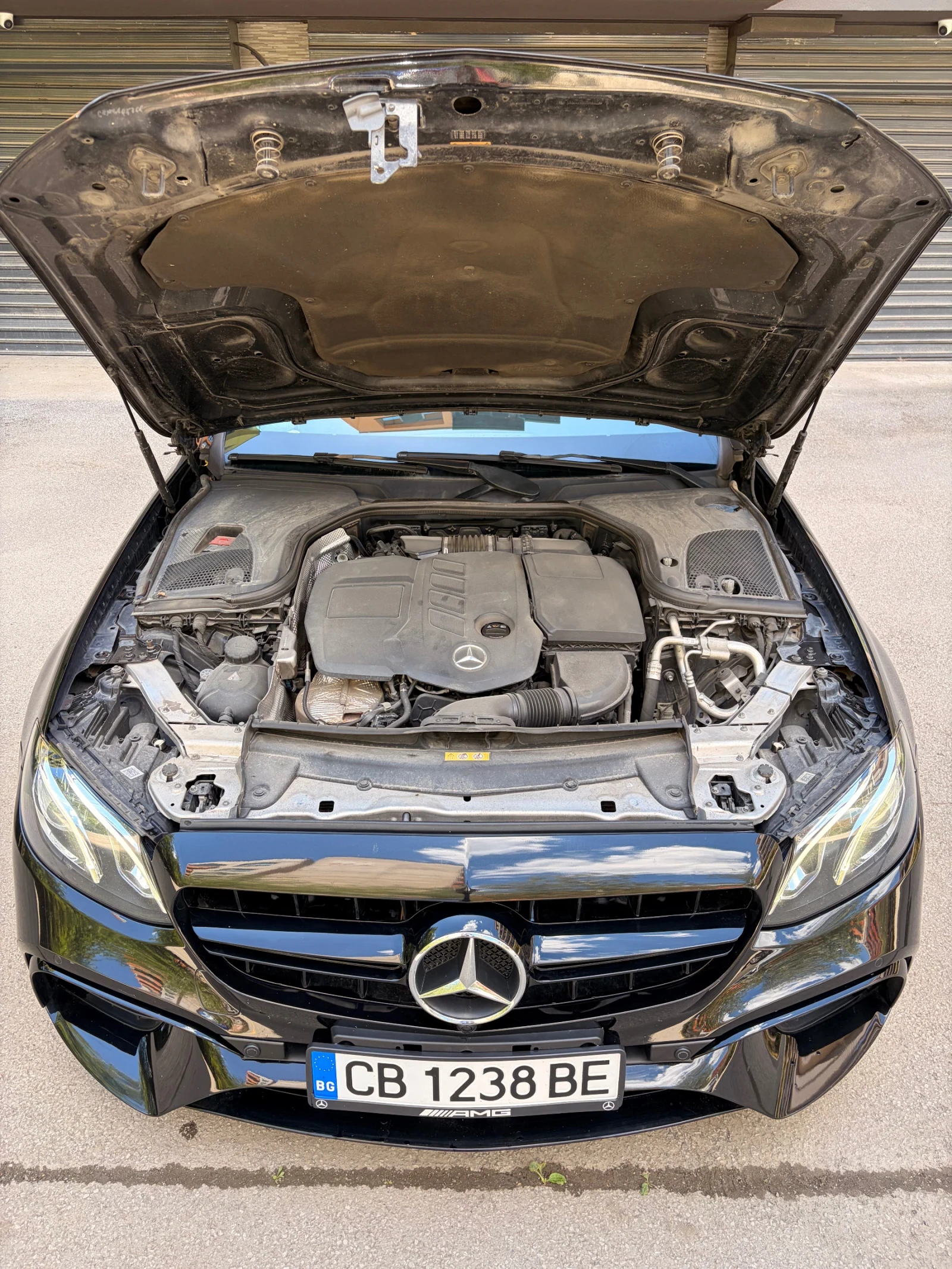 Mercedes-Benz E 220 AMG, снимка 5 - Автомобили и джипове - 54770900
