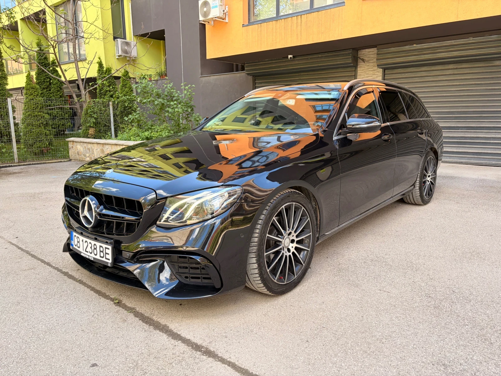 Mercedes-Benz E 220 AMG