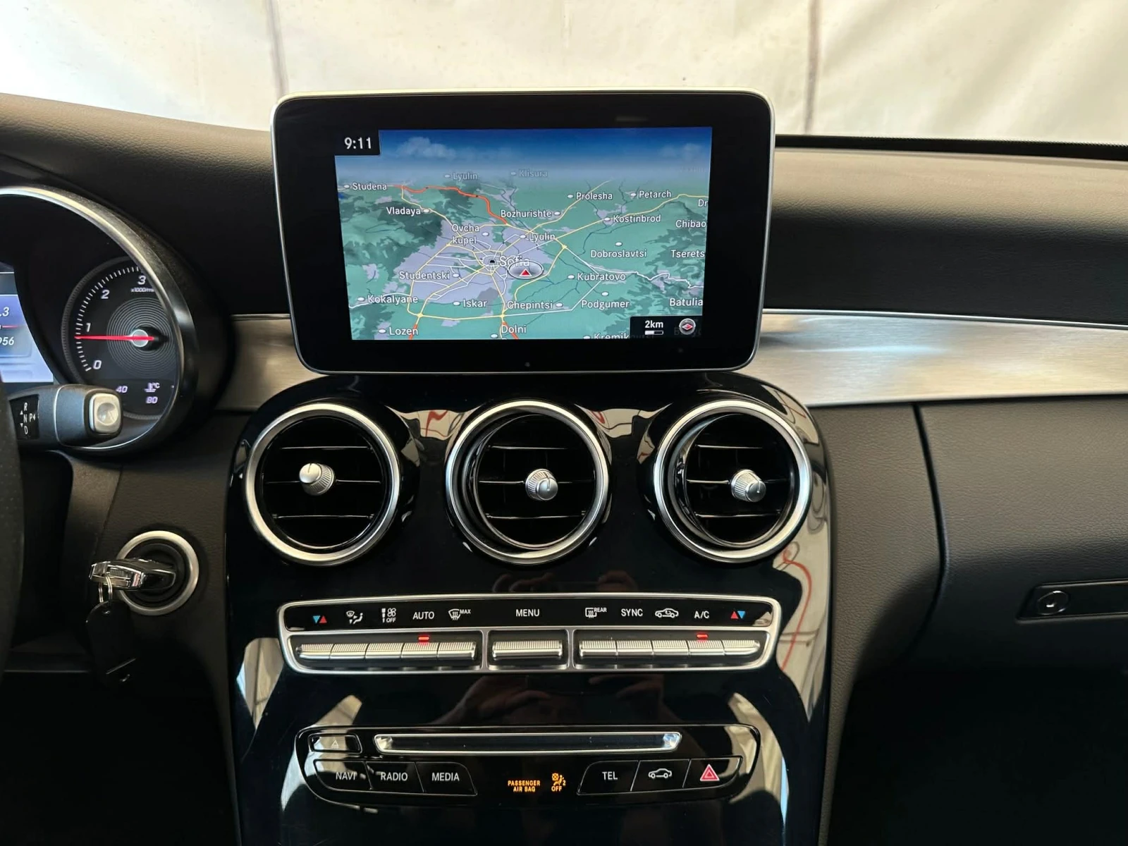 Mercedes-Benz C 220 4Matic Distronic 9G | Сервизна история, снимка 9 - Автомобили и джипове - 54877576