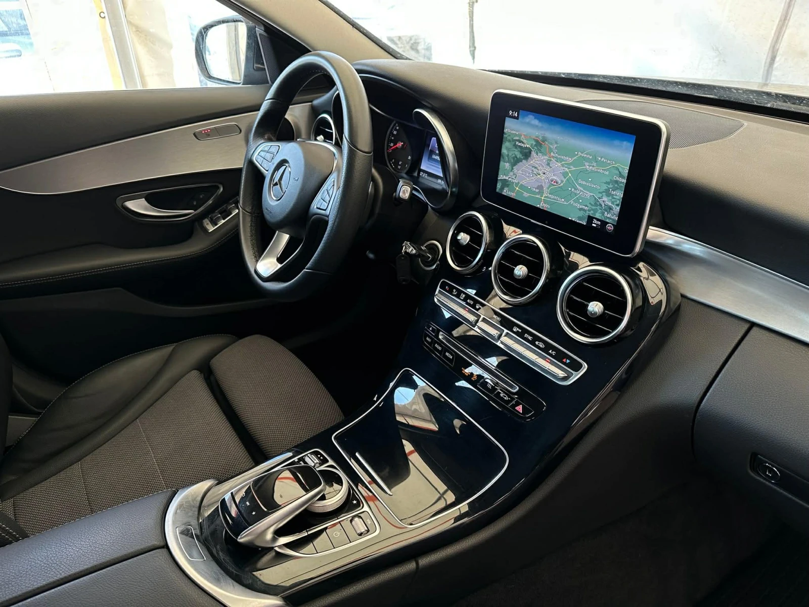 Mercedes-Benz C 220 4Matic Distronic 9G | Сервизна история, снимка 5 - Автомобили и джипове - 54877576