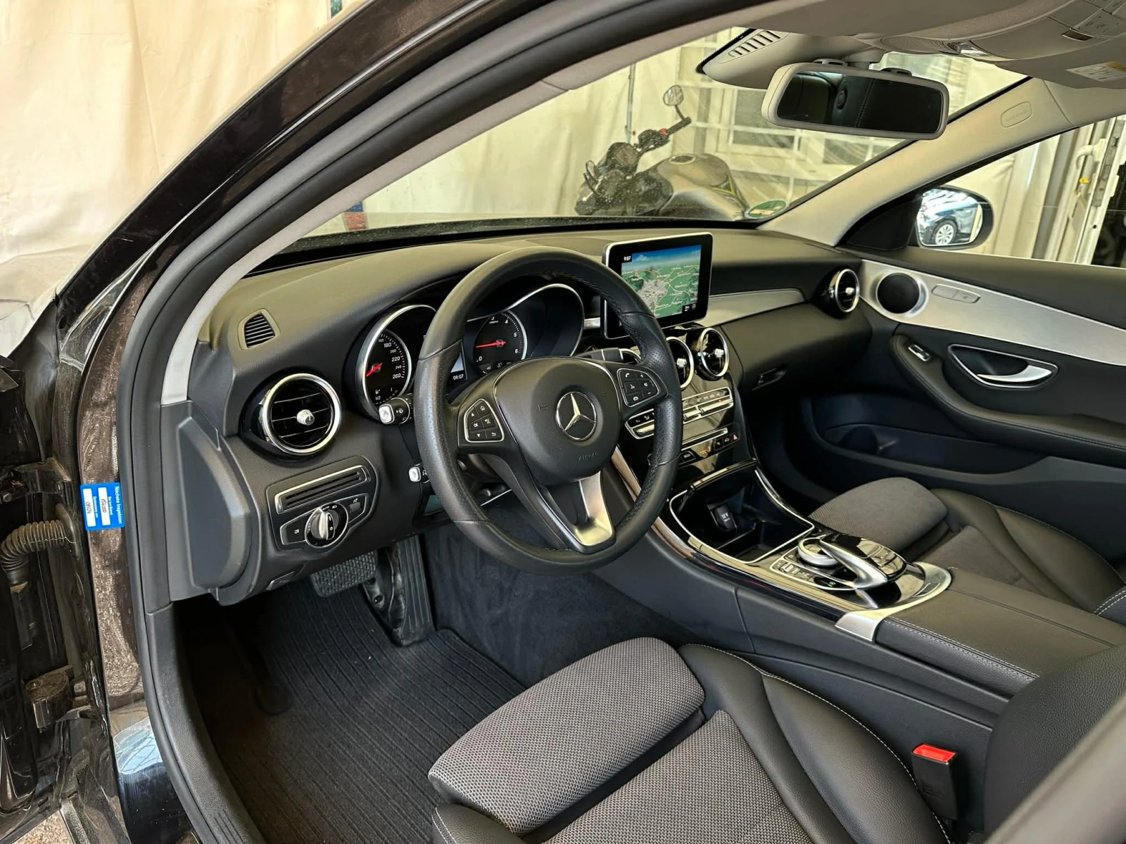 Mercedes-Benz C 220 4Matic Distronic 9G | Сервизна история, снимка 6 - Автомобили и джипове - 54877576