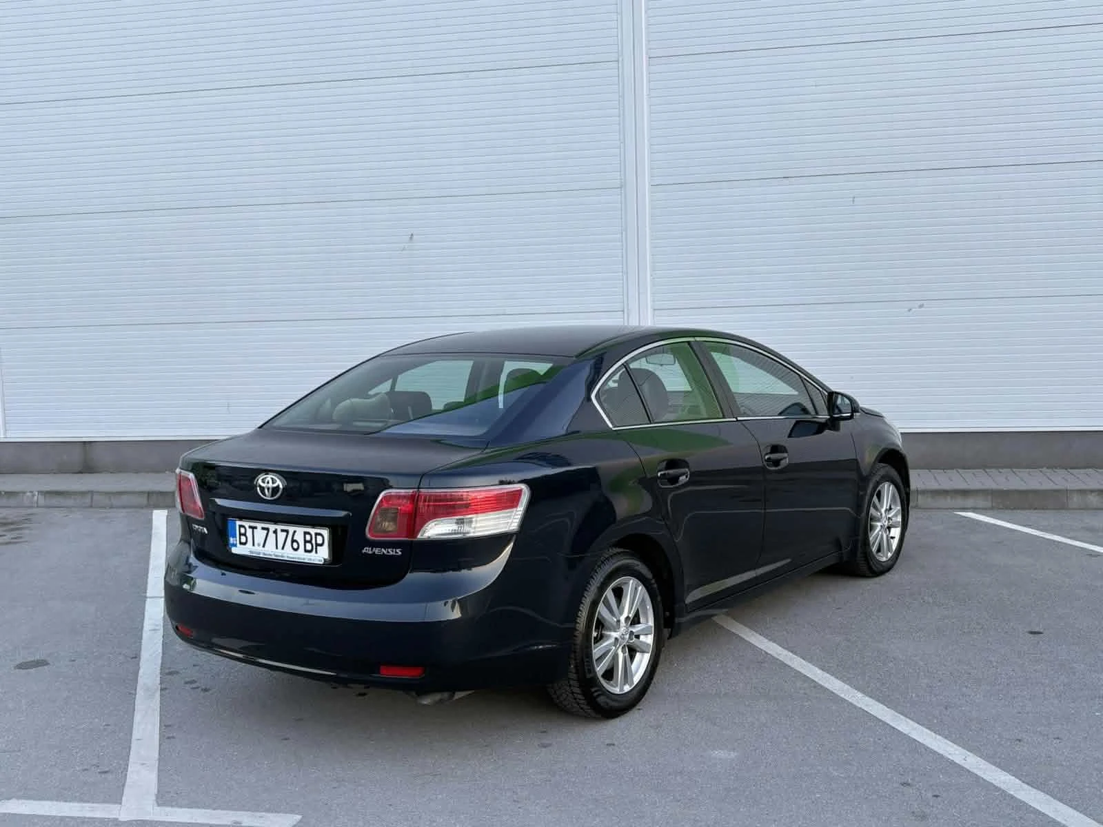 Toyota Avensis, снимка 5 - Автомобили и джипове - 55092360