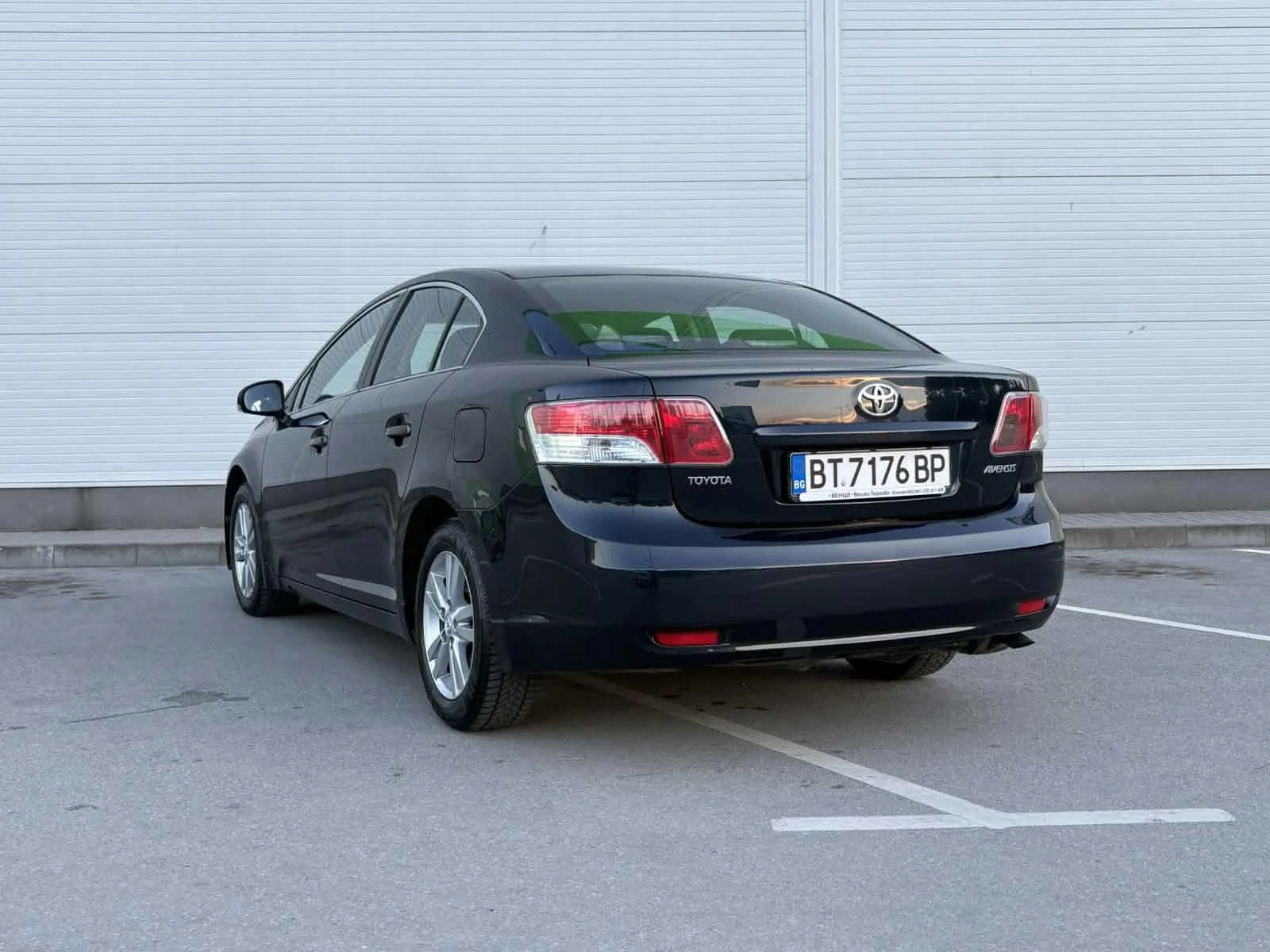 Toyota Avensis, снимка 4 - Автомобили и джипове - 55092360