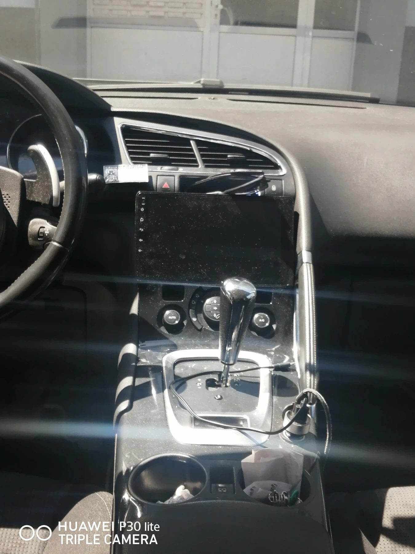 Peugeot 3008 1.6hdi, снимка 9 - Автомобили и джипове - 55241787