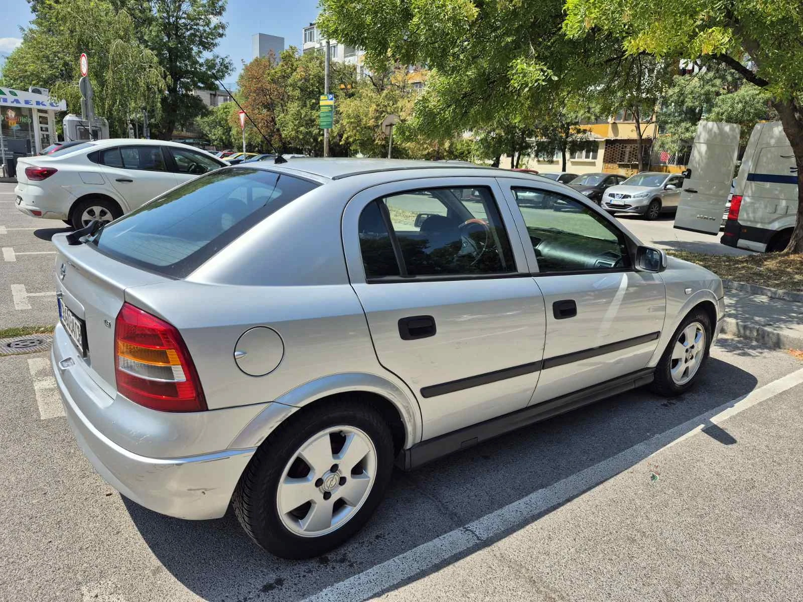 Opel Astra, снимка 4 - Автомобили и джипове - 55642351