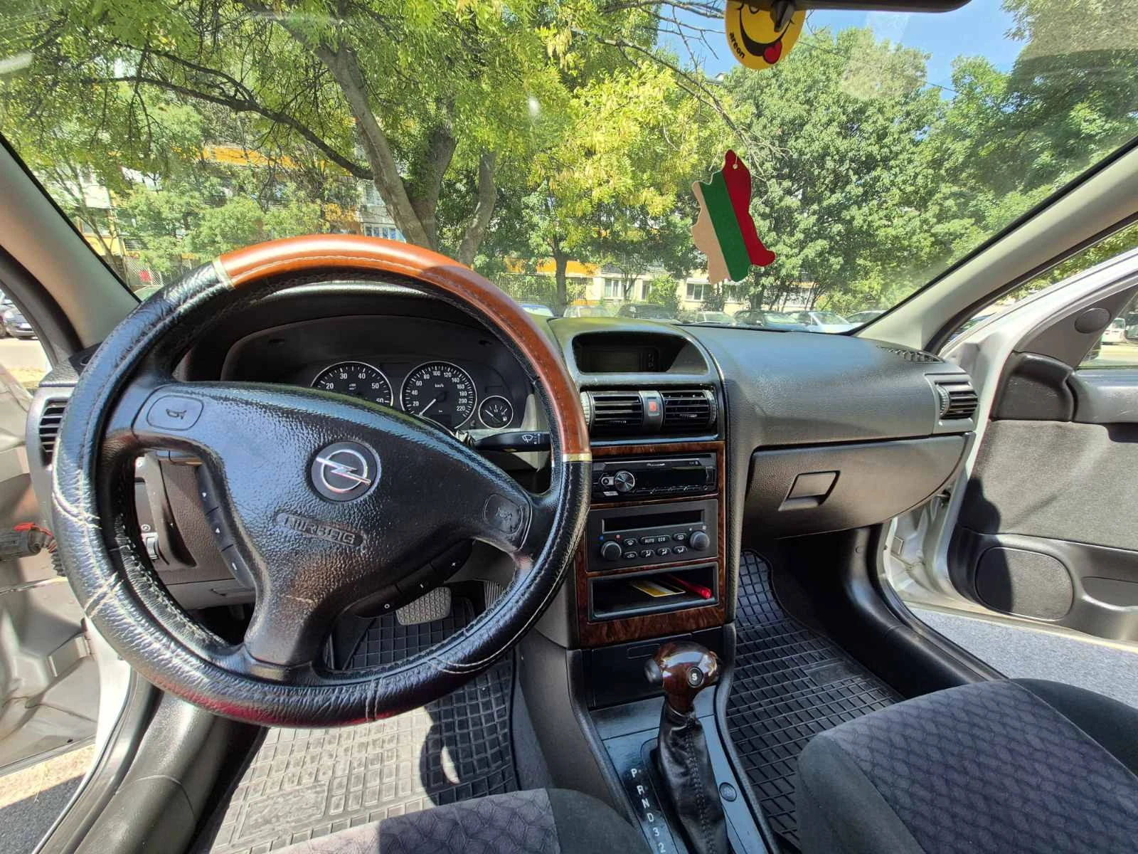 Opel Astra, снимка 6 - Автомобили и джипове - 55642351