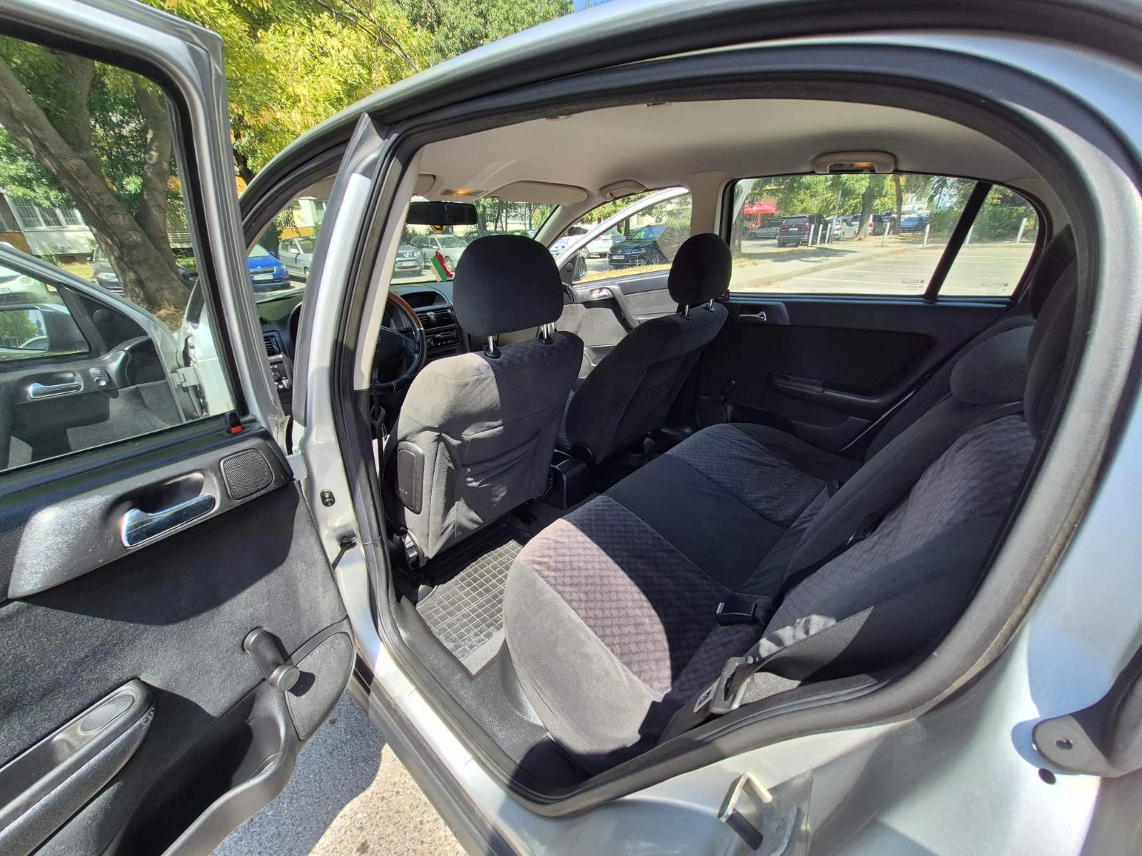 Opel Astra, снимка 7 - Автомобили и джипове - 55642351