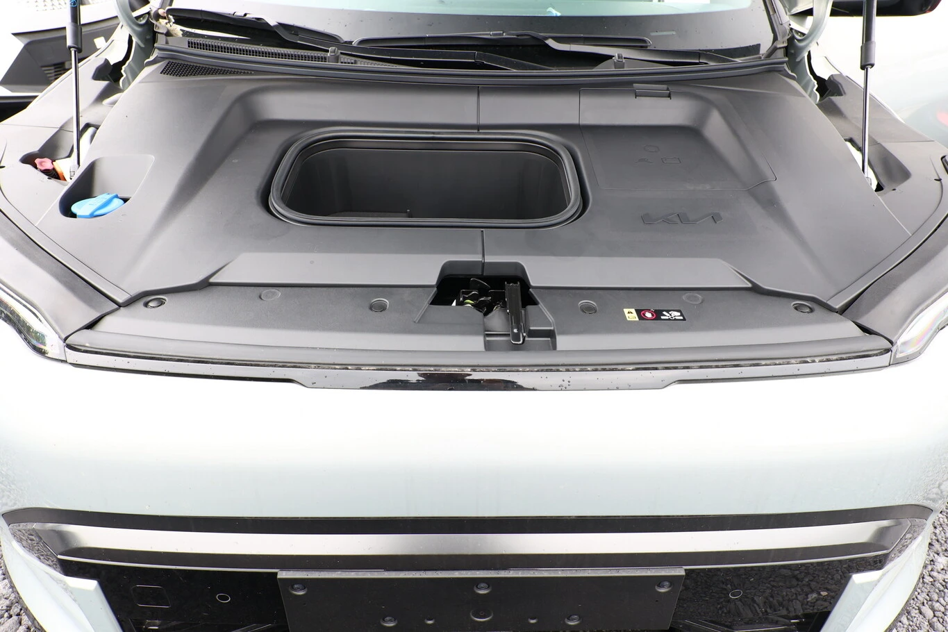 Kia EV3 GT-Line ГОРЕЩА ОФЕРТА, снимка 9 - Автомобили и джипове - 56129119