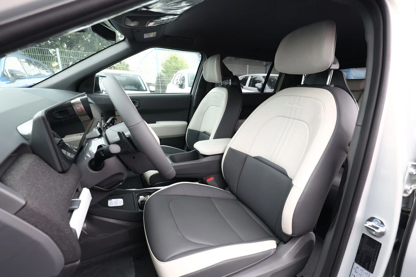 Kia EV3 GT-Line ГОРЕЩА ОФЕРТА, снимка 5 - Автомобили и джипове - 56129119