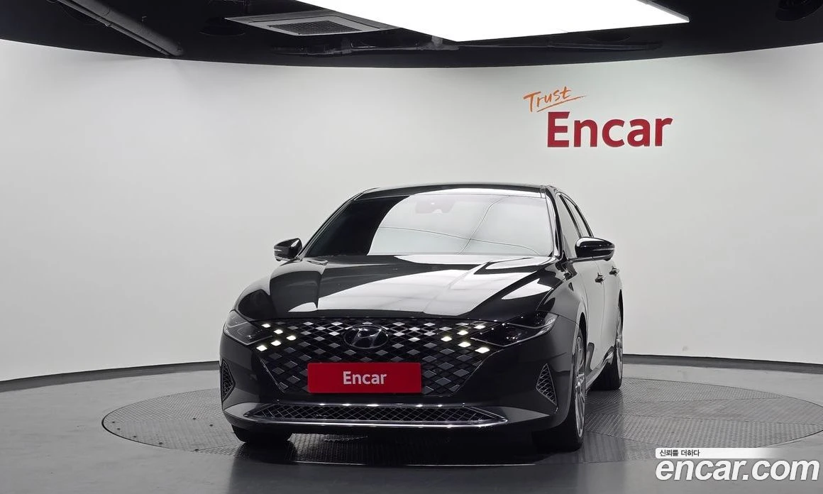 Hyundai Grandeur 2.5 Calligraphy, снимка 3 - Автомобили и джипове - 56156115