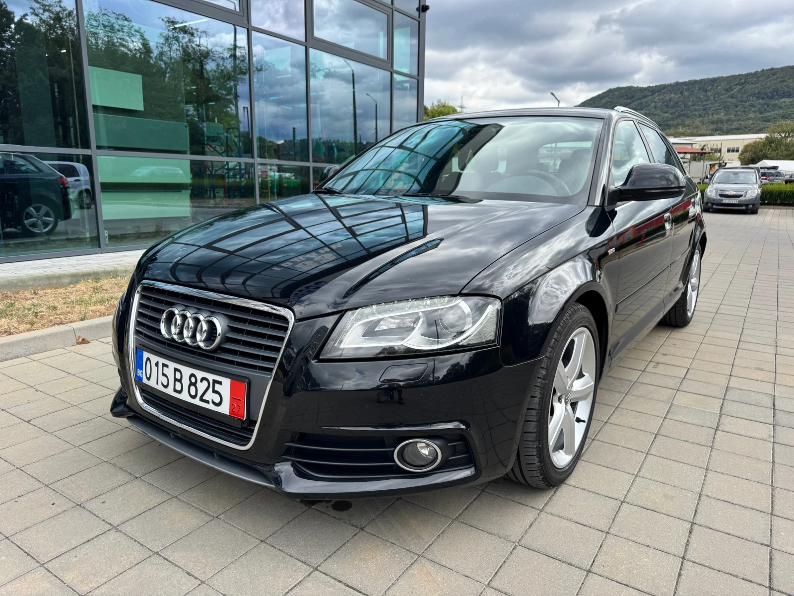 Audi A3 1.8T* S-Line* Xenon* Navi* DVD* Leder* Sportback* , снимка 5 - Автомобили и джипове - 56202801