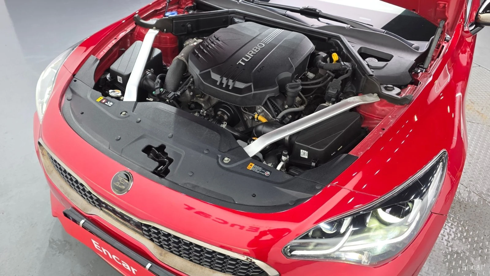 Kia Stinger 3.3 AWD GT | ALCANTARA| LEXICON| 360| HUD| VENTED , снимка 6 - Автомобили и джипове - 56215269