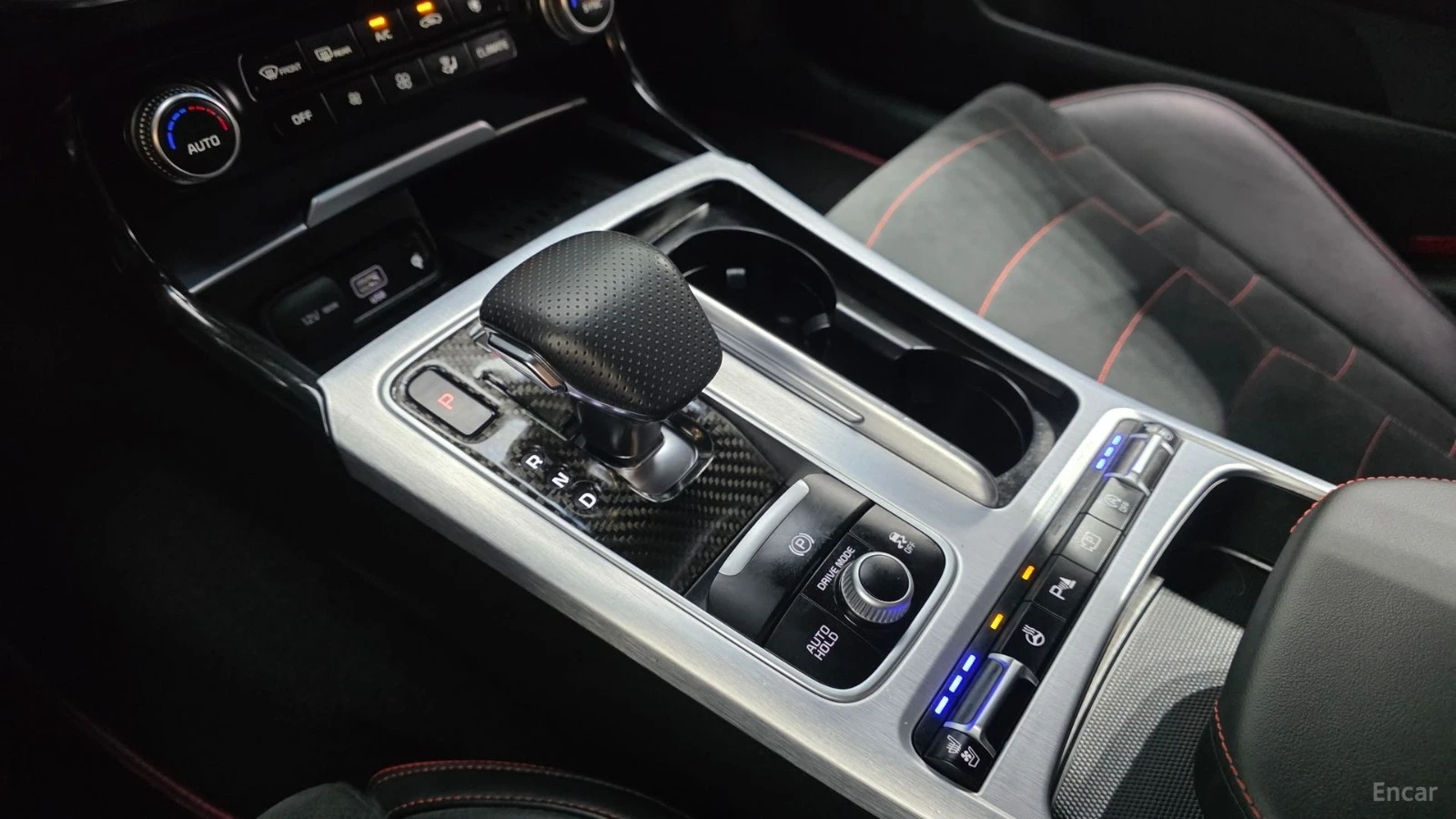 Kia Stinger 3.3 AWD GT | ALCANTARA| LEXICON| 360| HUD| VENTED , снимка 9 - Автомобили и джипове - 56215269