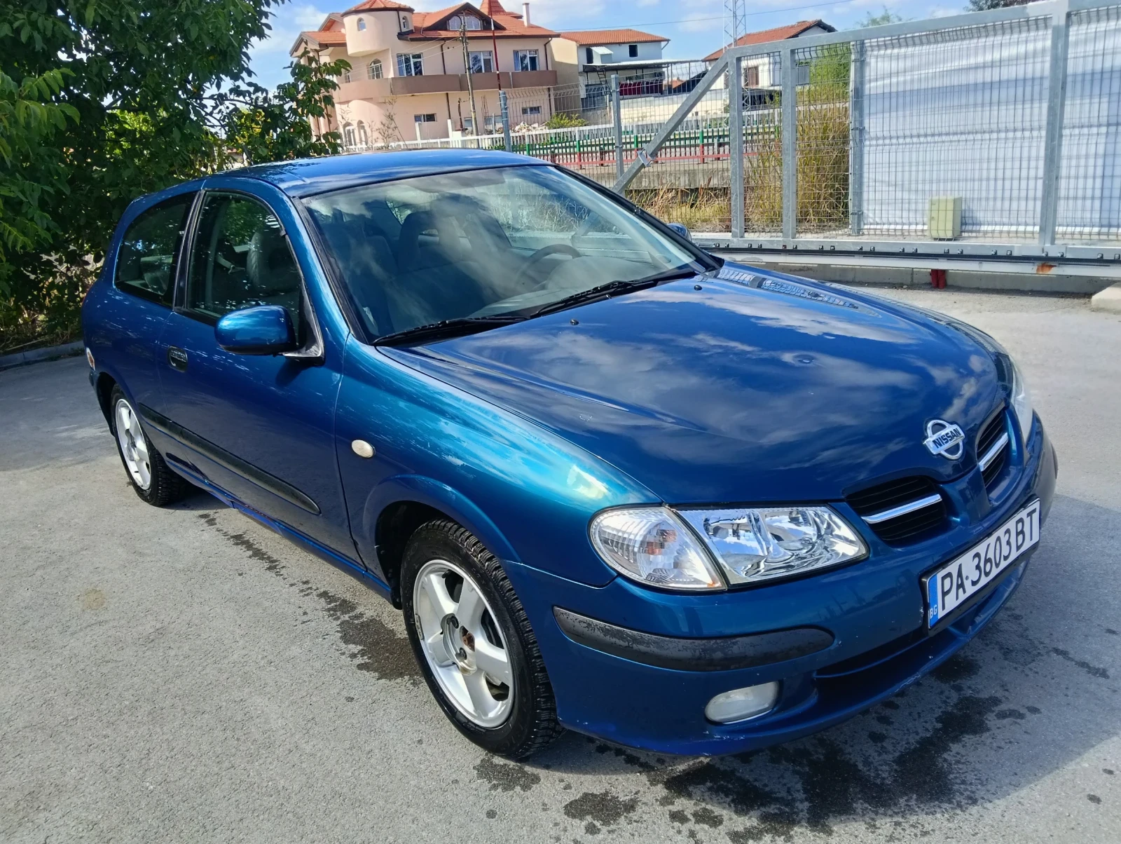 Nissan Almera