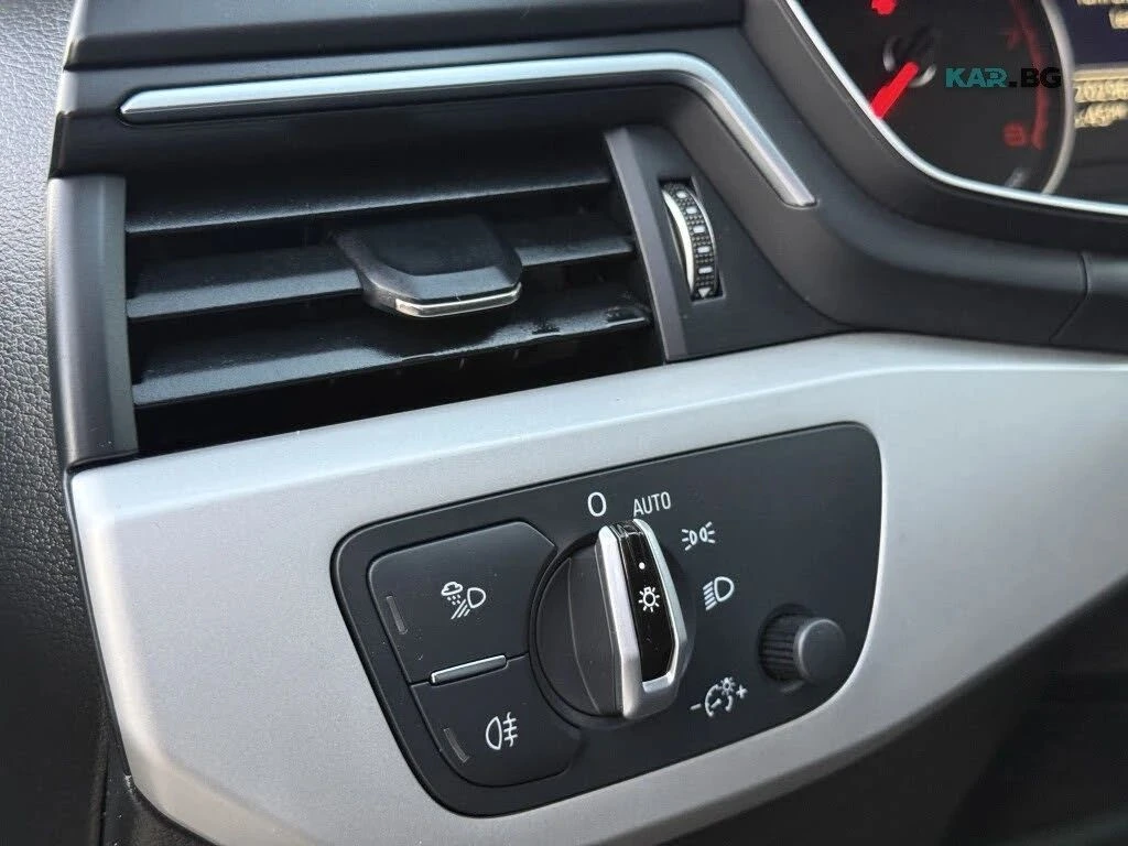 Audi A4, снимка 11 - Автомобили и джипове - 56689812