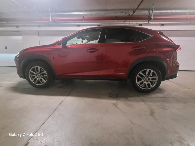 Lexus NX 300h, снимка 4 - Автомобили и джипове - 47601394