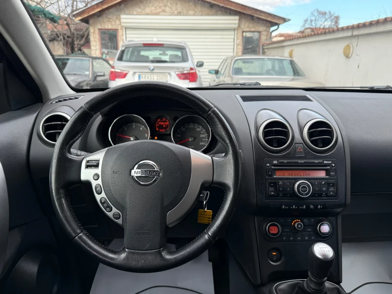 Nissan Qashqai 1.5DCI, снимка 9 - Автомобили и джипове - 48640908