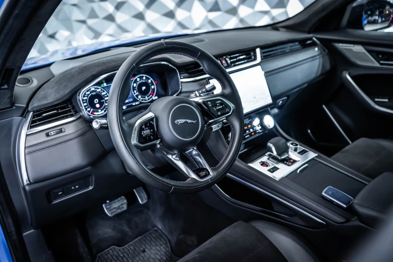 Jaguar F-PACE SVR * Meridian* Pano, снимка 9 - Автомобили и джипове - 50714799