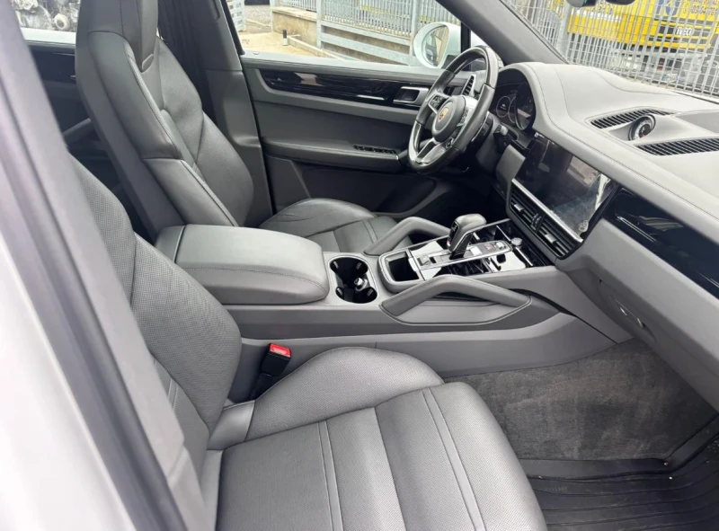 Porsche Cayenne S Coupe* Sport* FULL* Carbon* Вентилация* BOSE* ПА, снимка 7 - Автомобили и джипове - 53477559