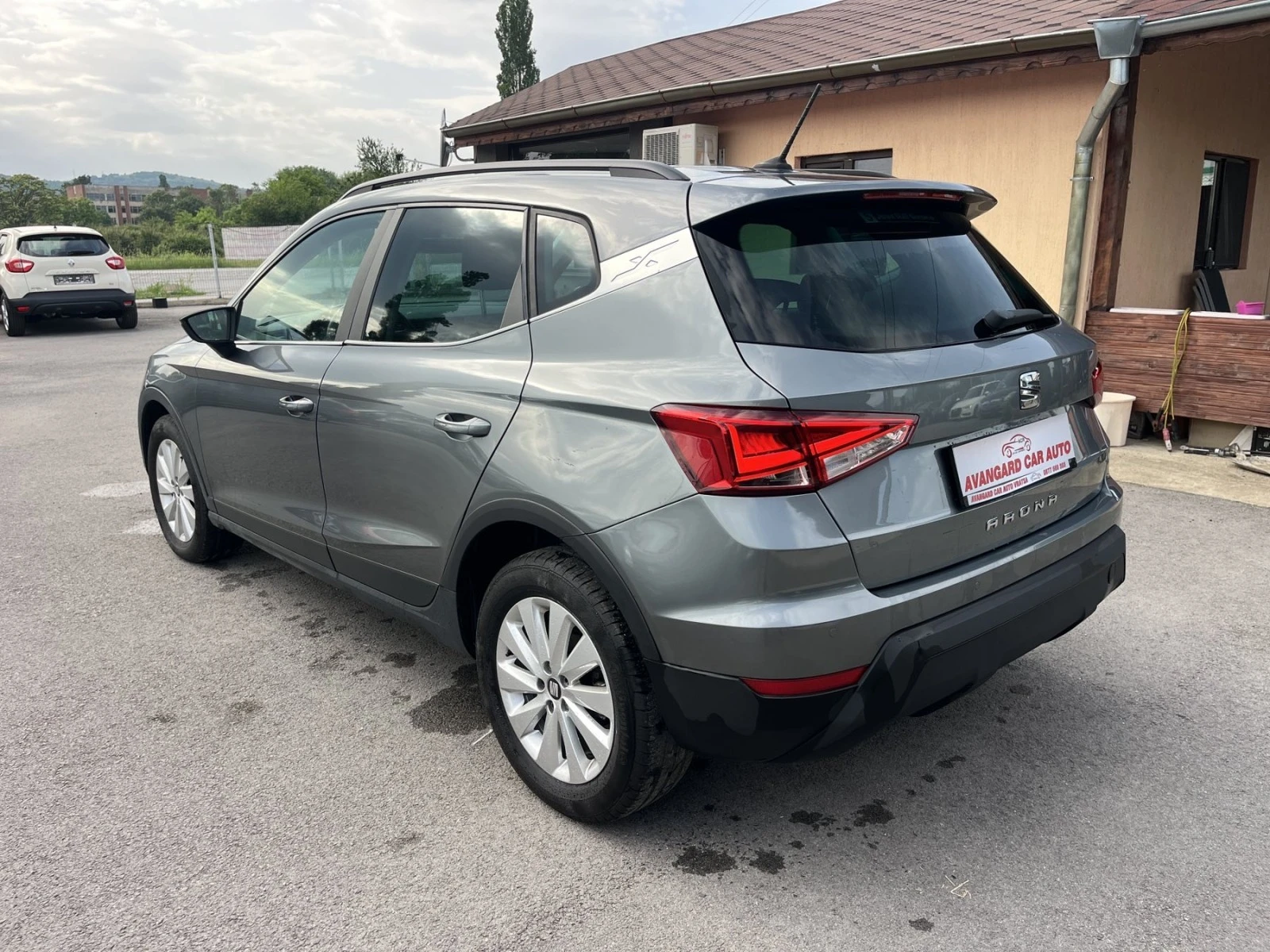 Seat Arona 1.0 - изображение 6