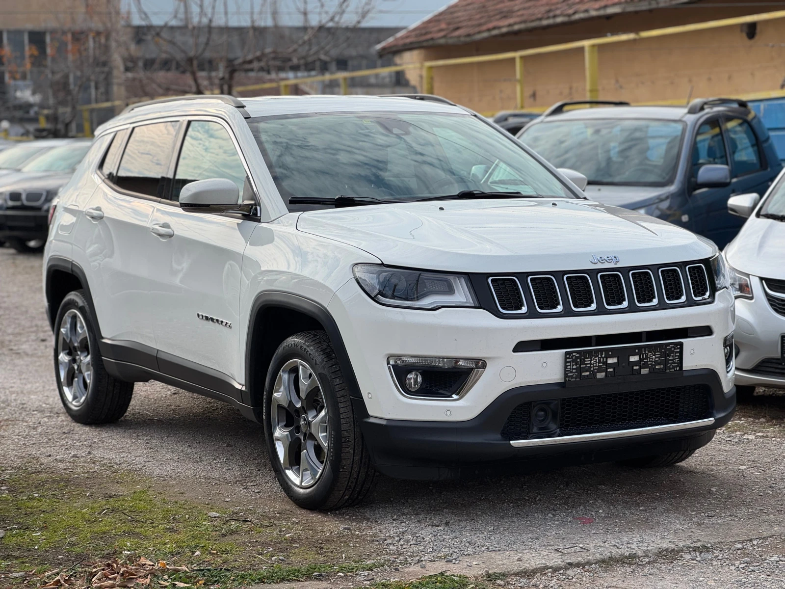 Jeep Compass 2.0M-Jet LIMITED 4x4 - изображение 3