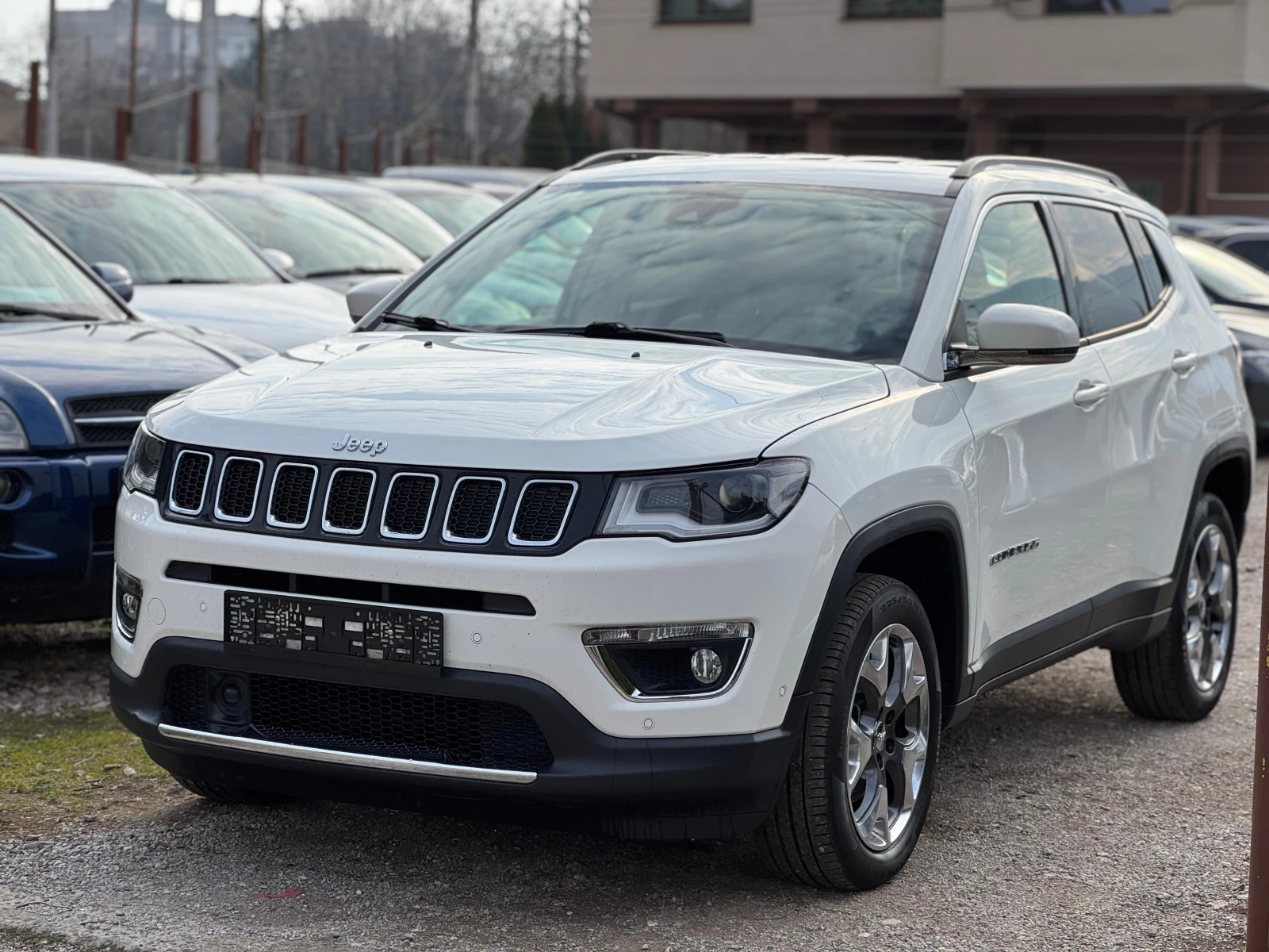 Jeep Compass 2.0M-Jet LIMITED 4x4 - изображение 4