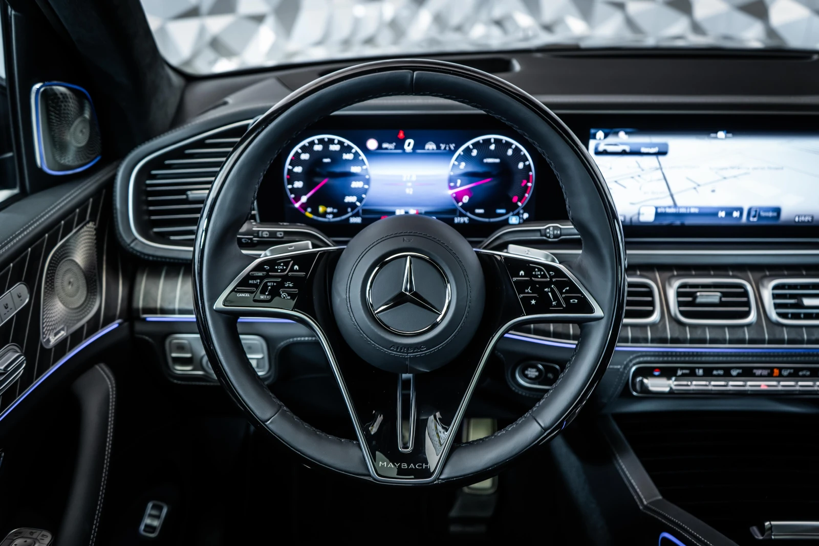 Mercedes-Benz GLS 600 Maybach Night Edition - изображение 9