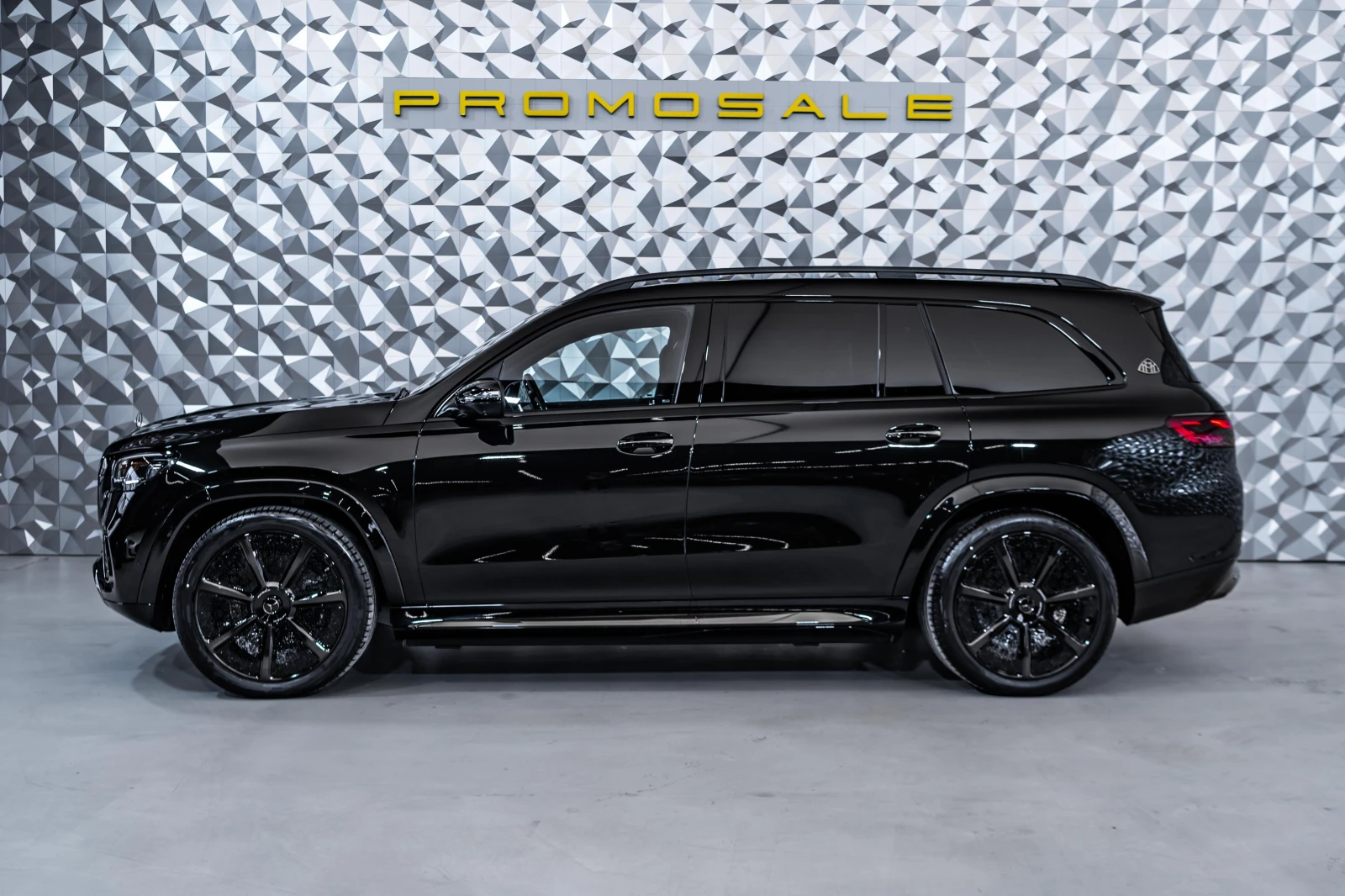 Mercedes-Benz GLS 600 Maybach Night Edition - изображение 3