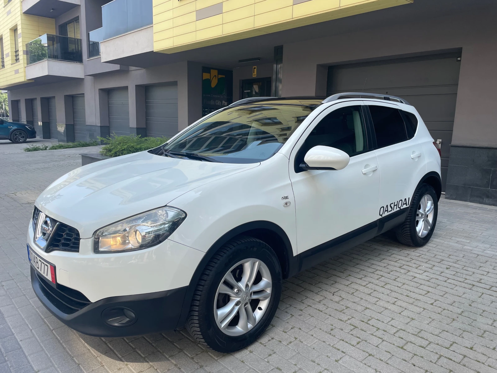 Nissan Qashqai 2.0dci n-tec ТОП СЪСТОЯНИЕ  Панорама= Навигация!!! - изображение 2
