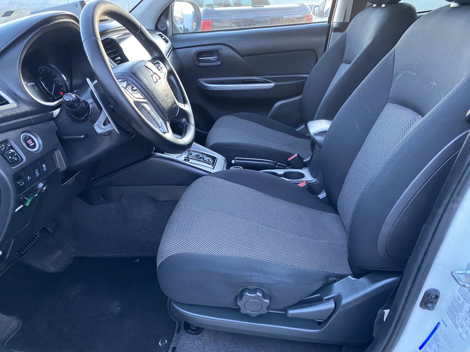 Mitsubishi L200 -2, 2DI-D/АВТОМАТИК/Germany/TÜV-2027 - изображение 8