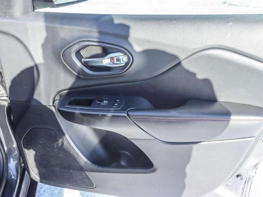 Jeep Cherokee * Trailhawk * CARFAX * ���� �� �� | Mobile.bg � ����������� 17