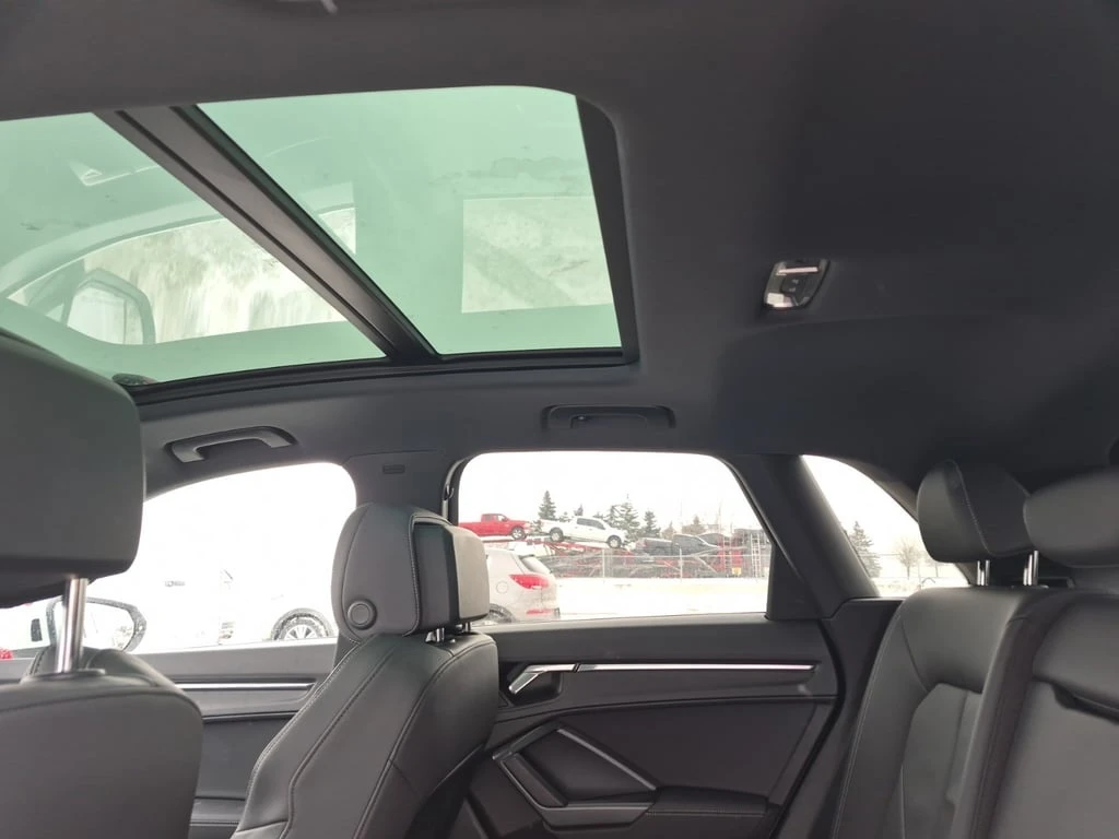 Audi Q3 * PROGRESSIV * CARFAX * ���� �� �� | Mobile.bg � ����������� 11