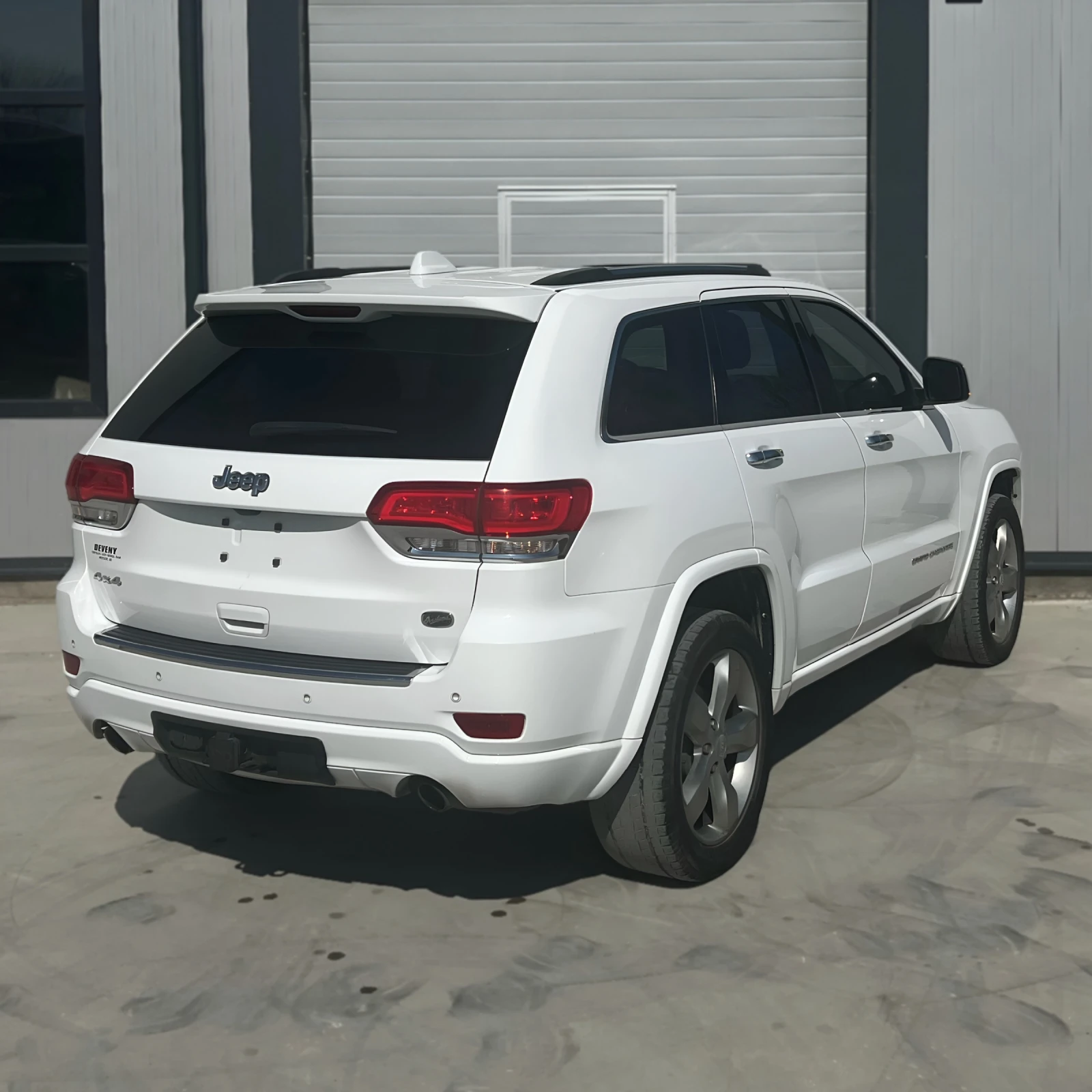 Jeep Grand cherokee OVERLAND, снимка 4 - Автомобили и джипове - 53784139