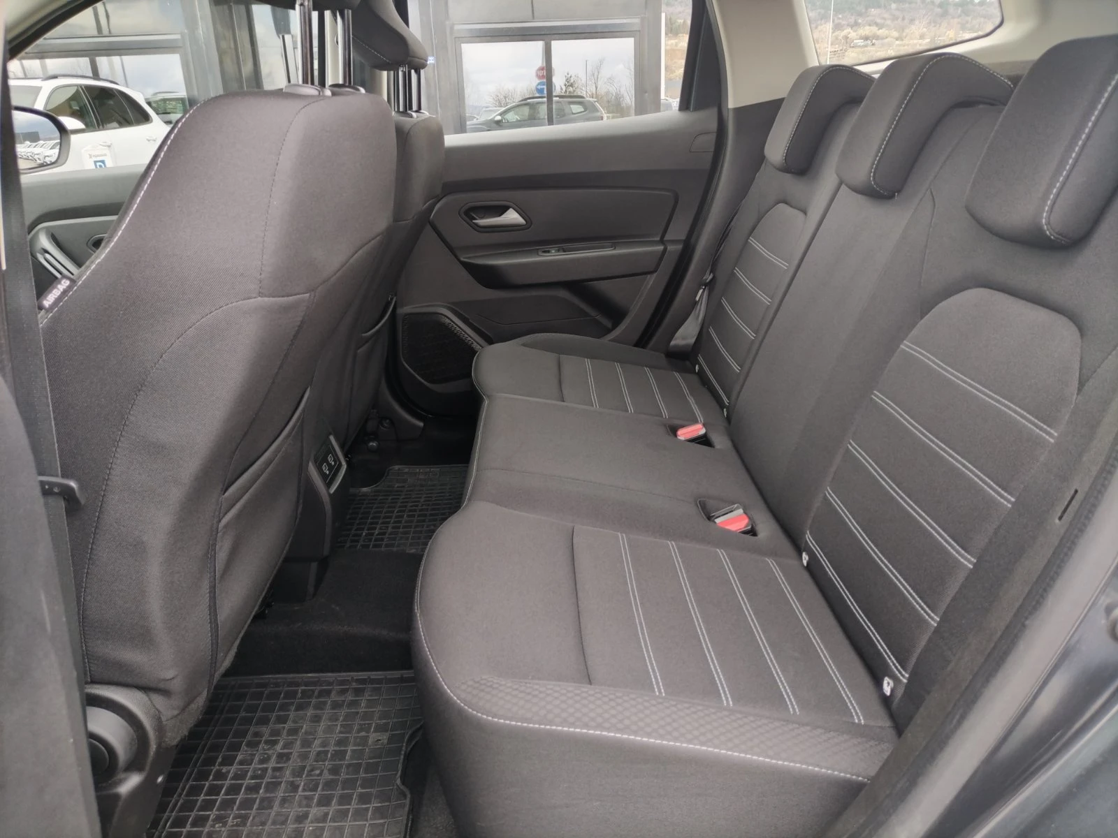 Dacia Duster 1.0Tce/100к.с./ECO-G, снимка 15 - Автомобили и джипове - 54106074