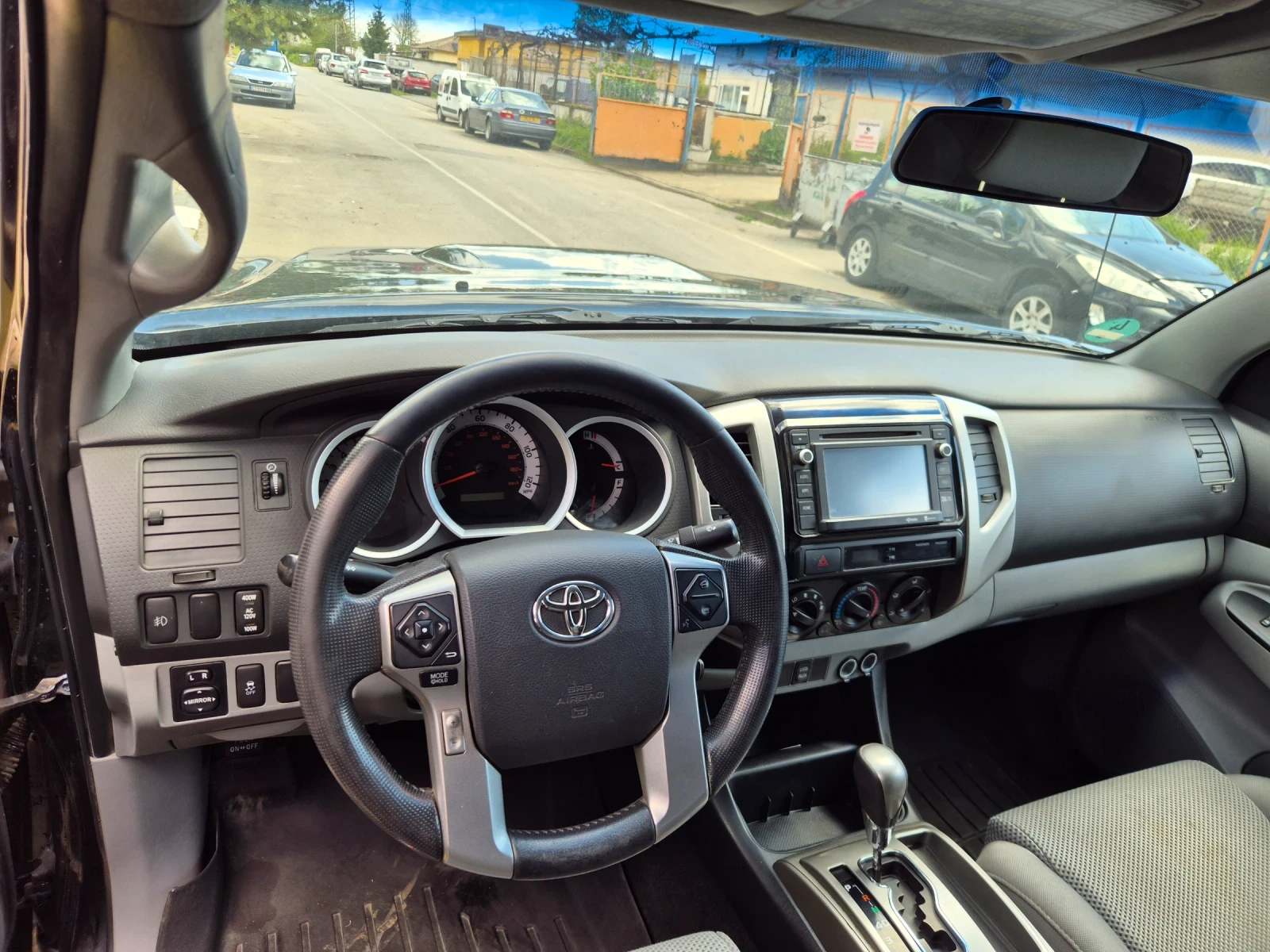 Toyota Tacoma V6 4.0, снимка 10 - Автомобили и джипове - 54295039