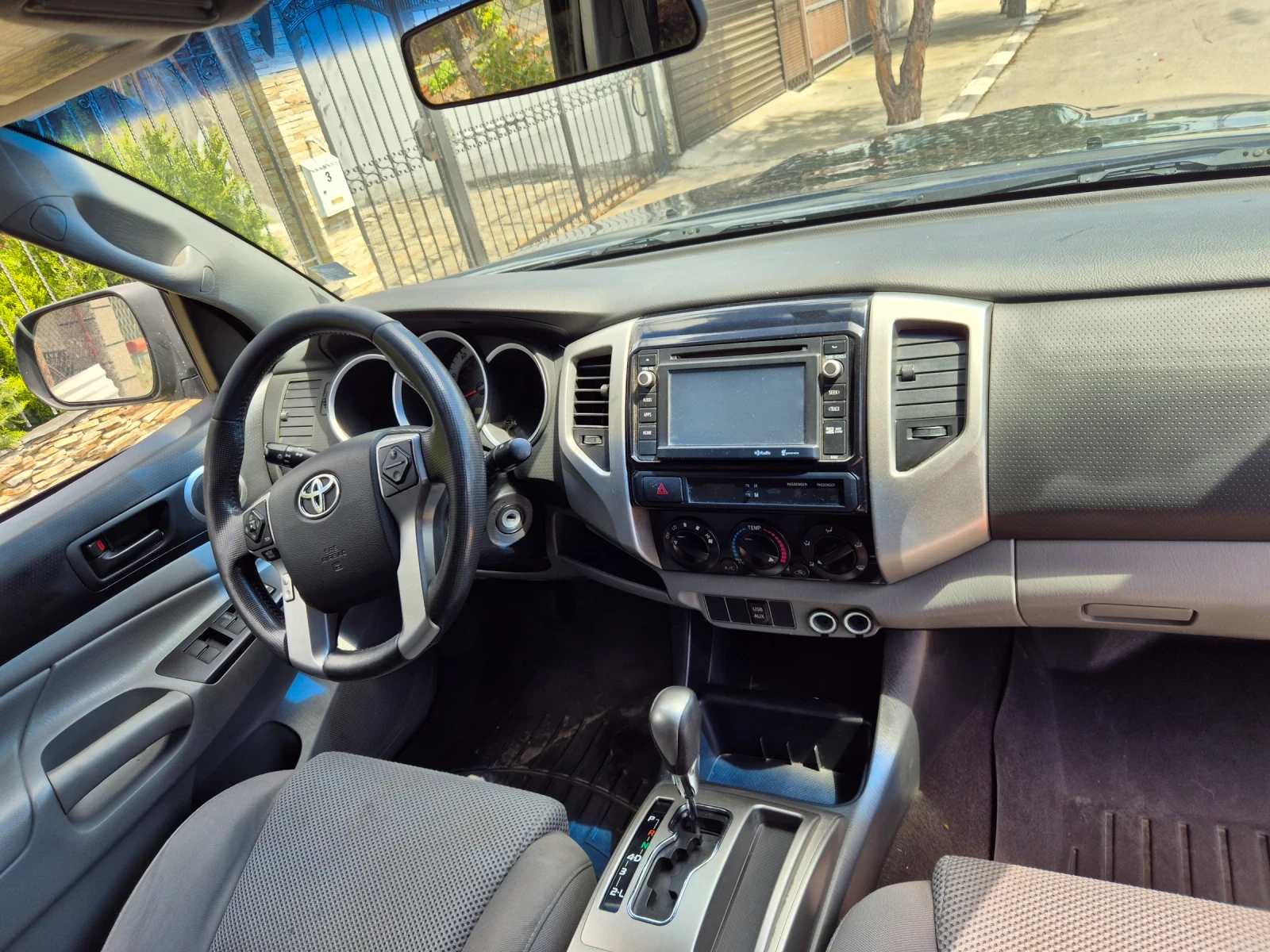 Toyota Tacoma V6 4.0, снимка 7 - Автомобили и джипове - 54295039