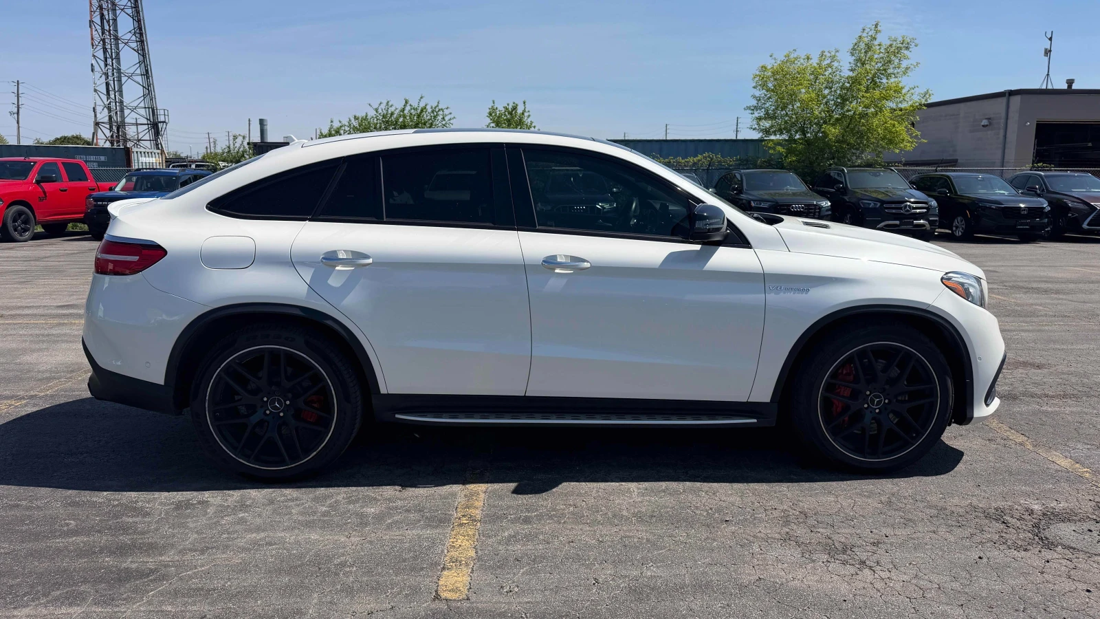 Mercedes-Benz GLE 63 S AMG БЕЗ ИНЦИДЕНТИ* CARFAX * АВТО КРЕДИТ * Цена до БГ *, снимка 4 - Автомобили и джипове - 54611503