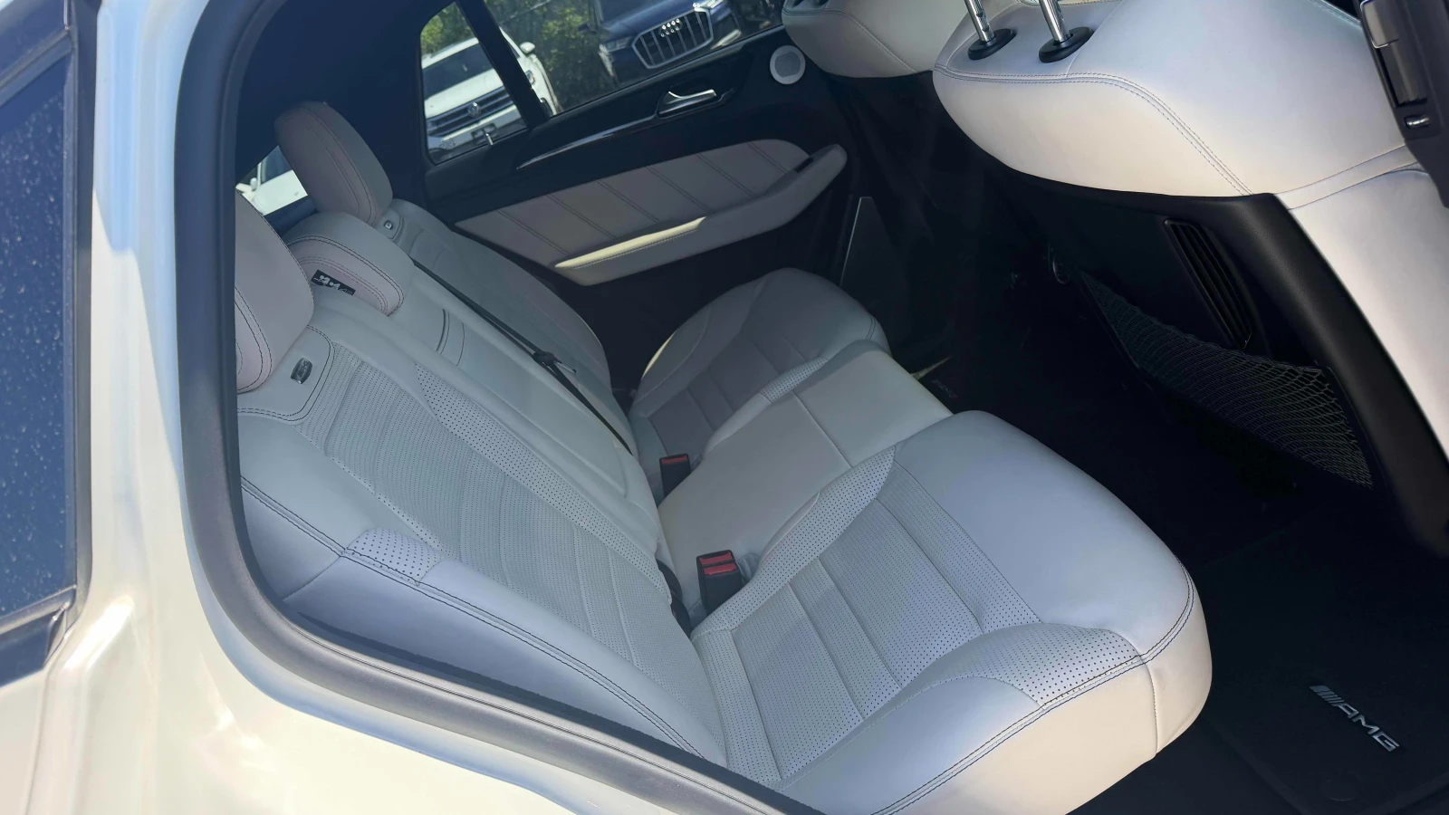 Mercedes-Benz GLE 63 S AMG БЕЗ ИНЦИДЕНТИ* CARFAX * АВТО КРЕДИТ * Цена до БГ *, снимка 8 - Автомобили и джипове - 54611503