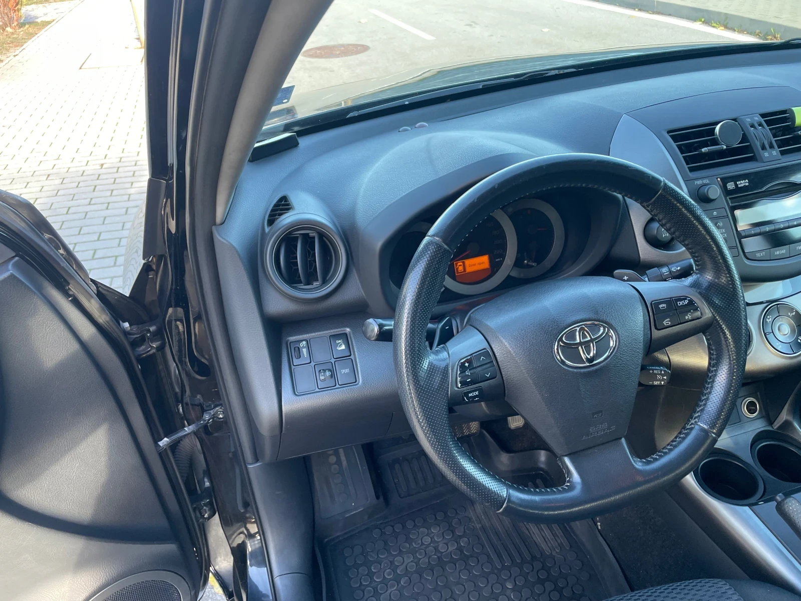 Toyota Rav4, снимка 8 - Автомобили и джипове - 54792578