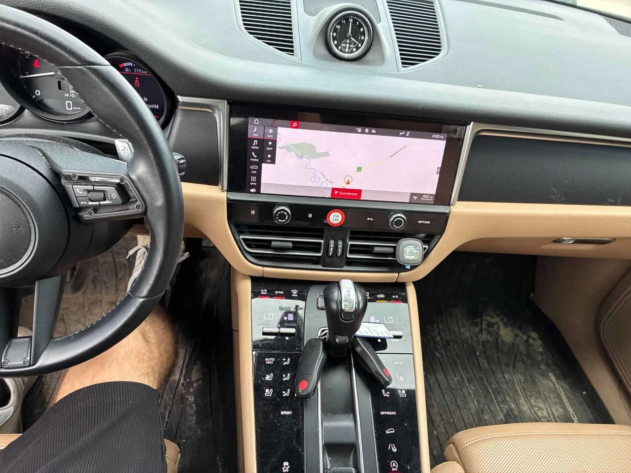 Porsche Macan * AWD * ДИСТРОНИК* 360КАМ* ОБДУХВАНЕ* ПАНОРАМА* , снимка 9 - Автомобили и джипове - 54891278