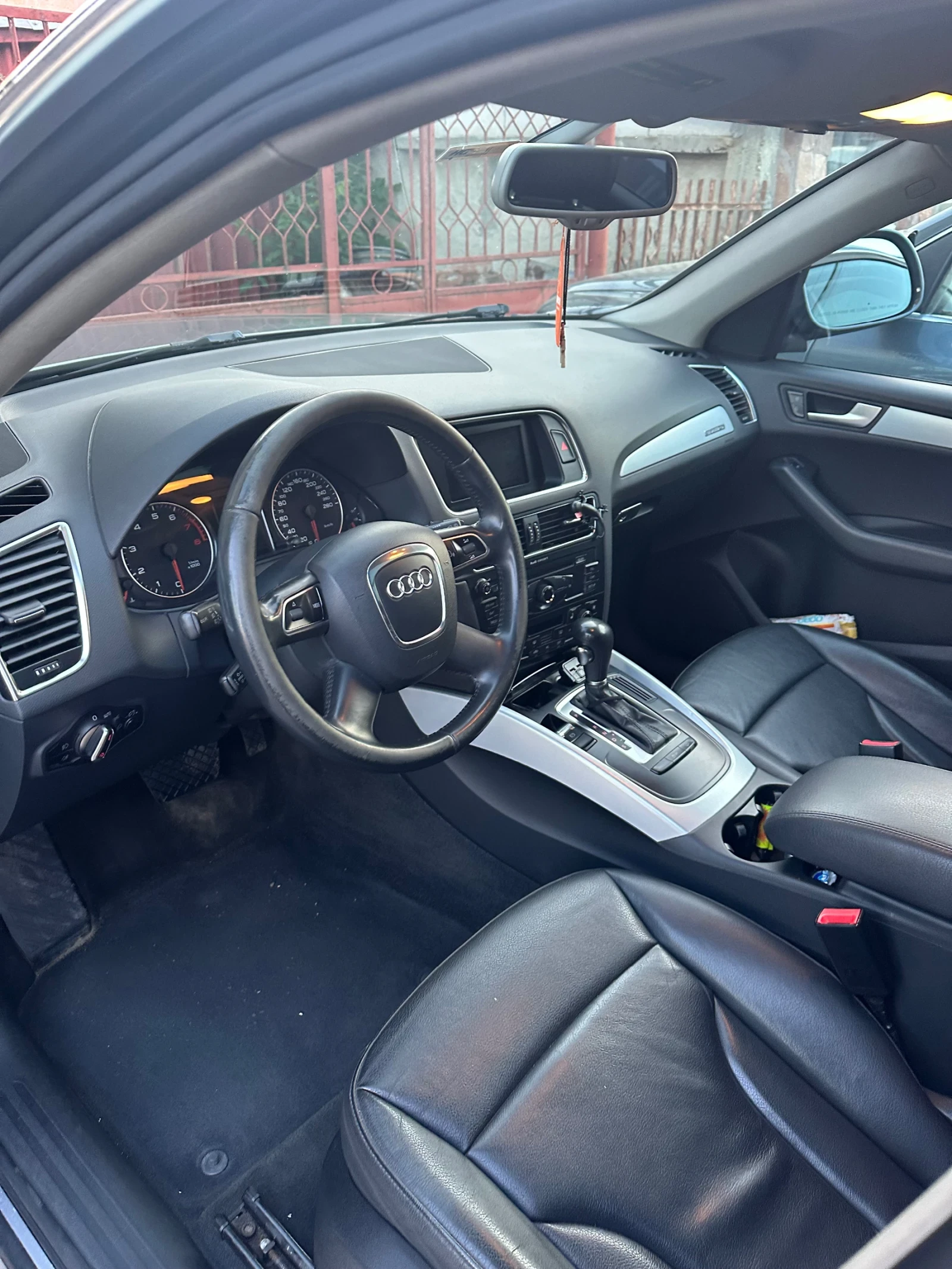 Audi Q5, снимка 15 - Автомобили и джипове - 55604851