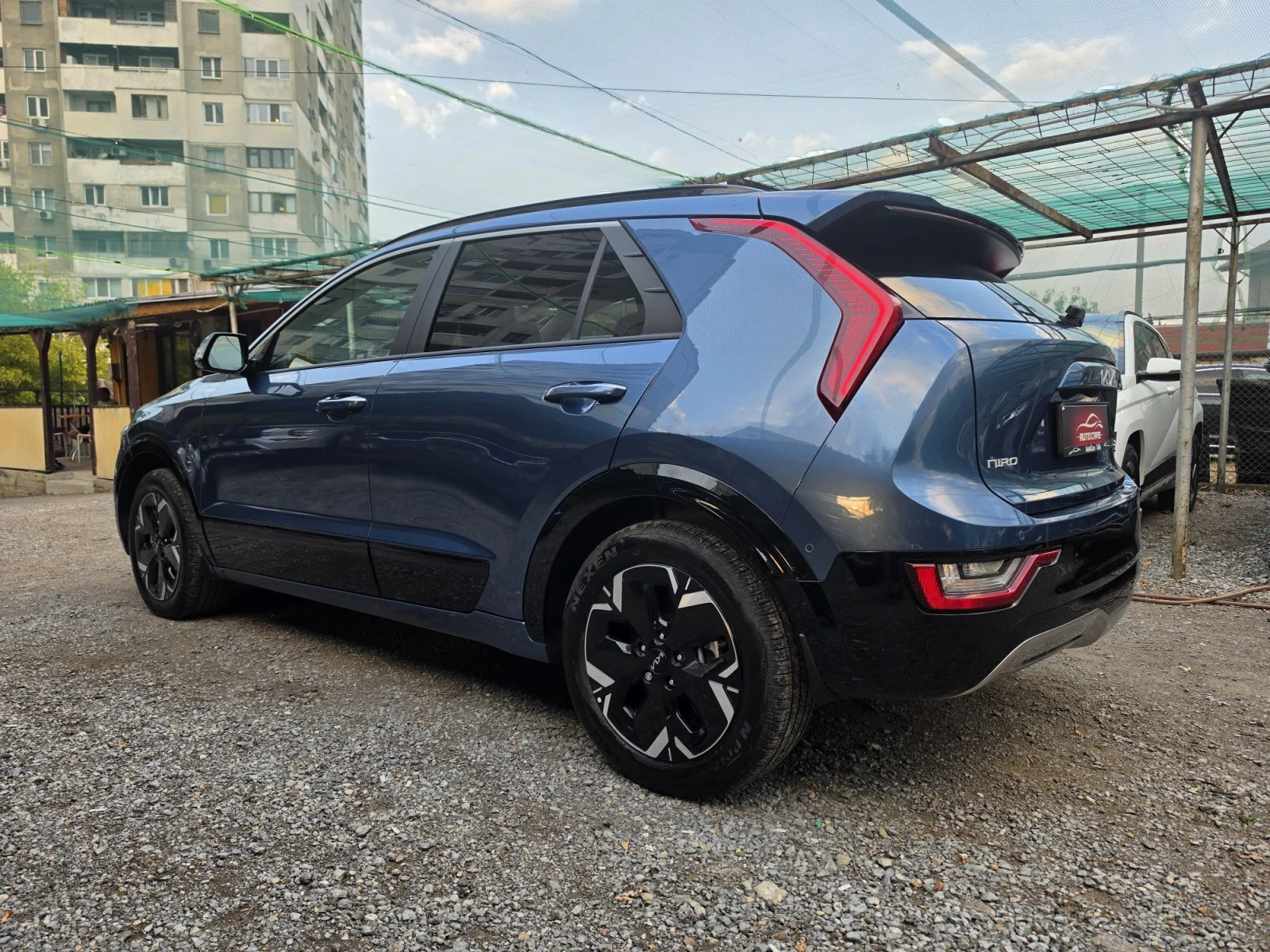 Kia Niro 65 KW, снимка 5 - Автомобили и джипове - 56023933