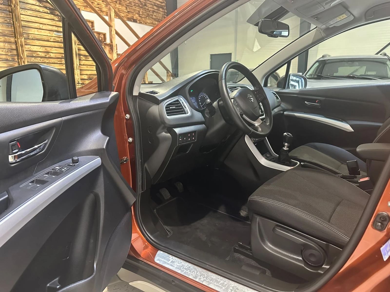 Suzuki SX4 S-Cross 1.4i-������� ����. | Mobile.bg � ����������� 8