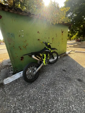 ����� �� �������� �� Telstar Dirt Bike