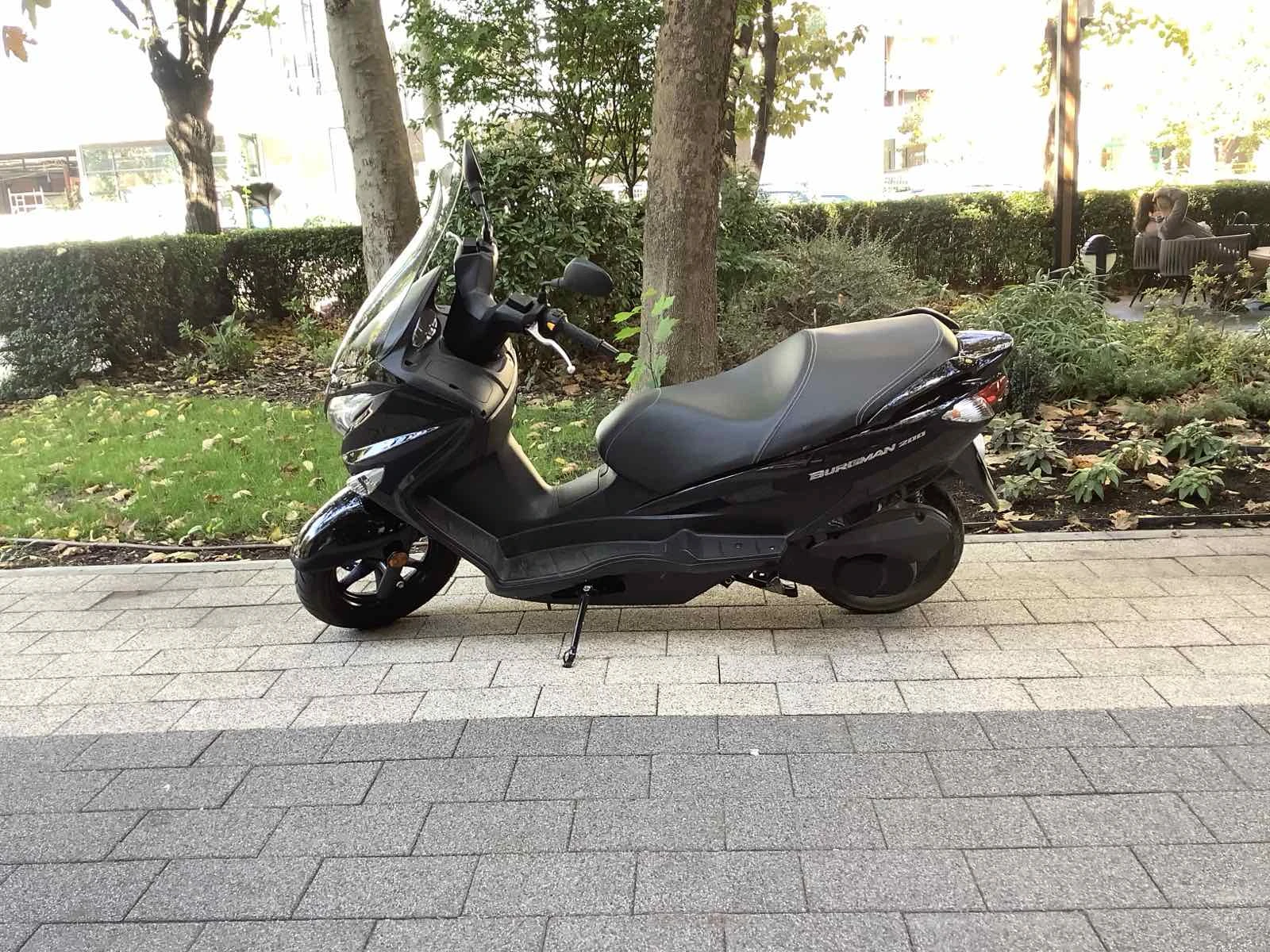 Suzuki Burgman, снимка 2 - Мотоциклети и мототехника - 54216634