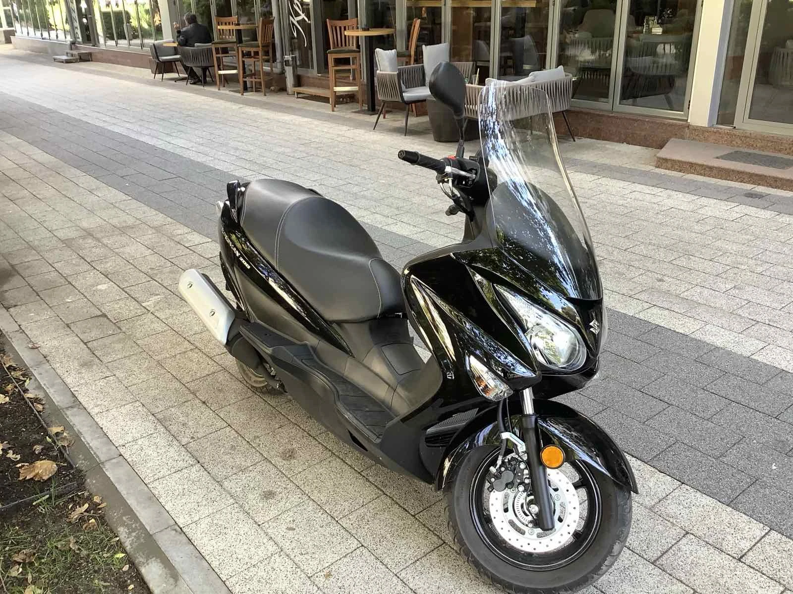 Suzuki Burgman, снимка 3 - Мотоциклети и мототехника - 54216634