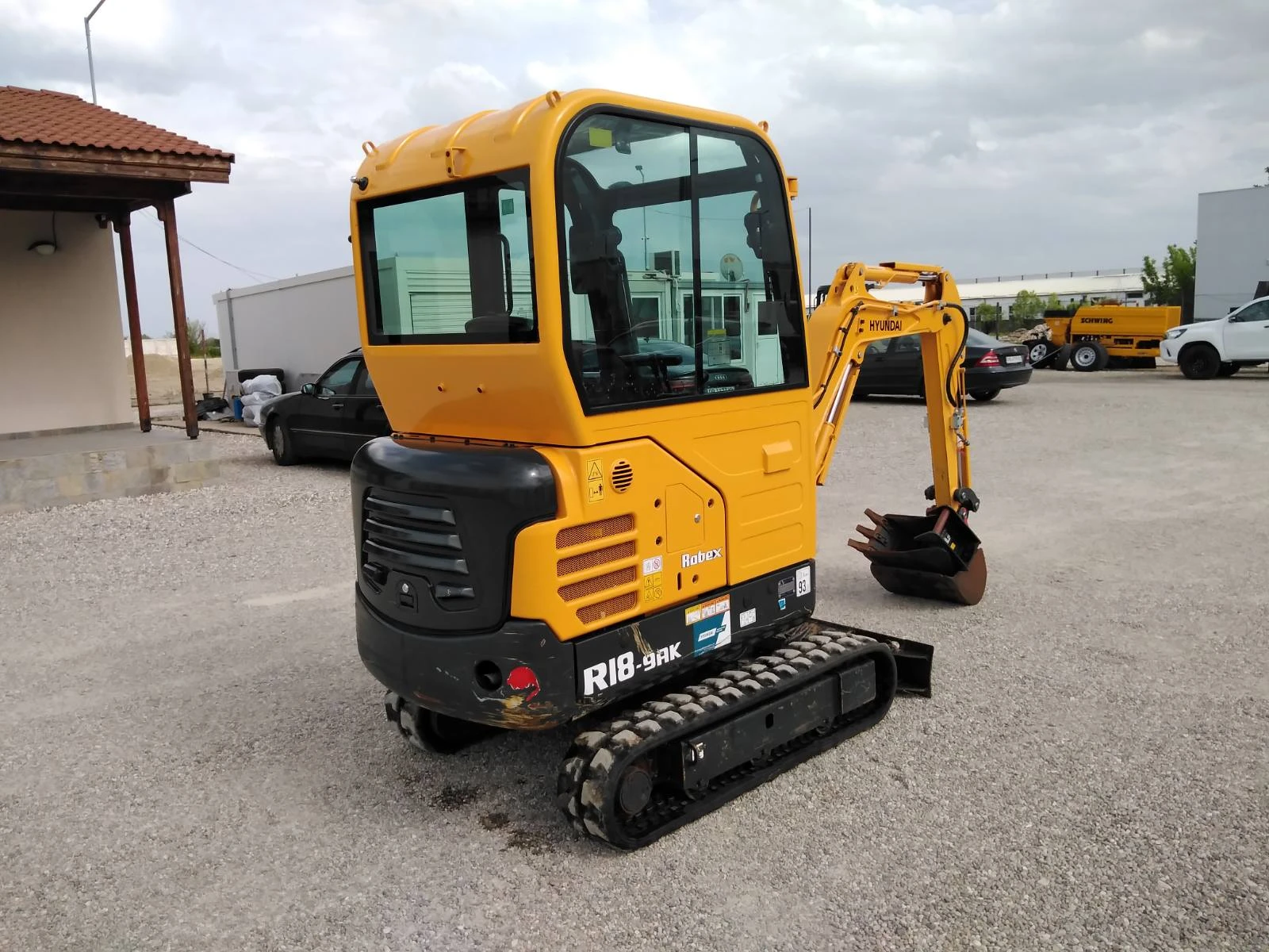Багер Hyundai ROBEX 18-9AK - 460 моточаса, снимка 7 - Индустриална техника - 55737673