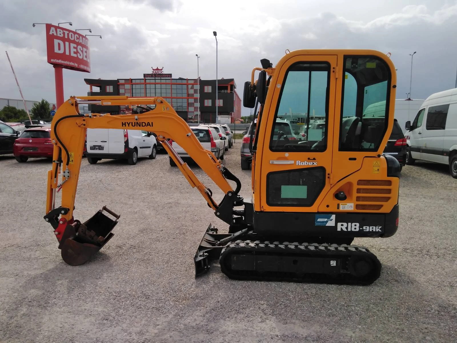 Багер Hyundai ROBEX 18-9AK - 460 моточаса, снимка 4 - Индустриална техника - 55737673